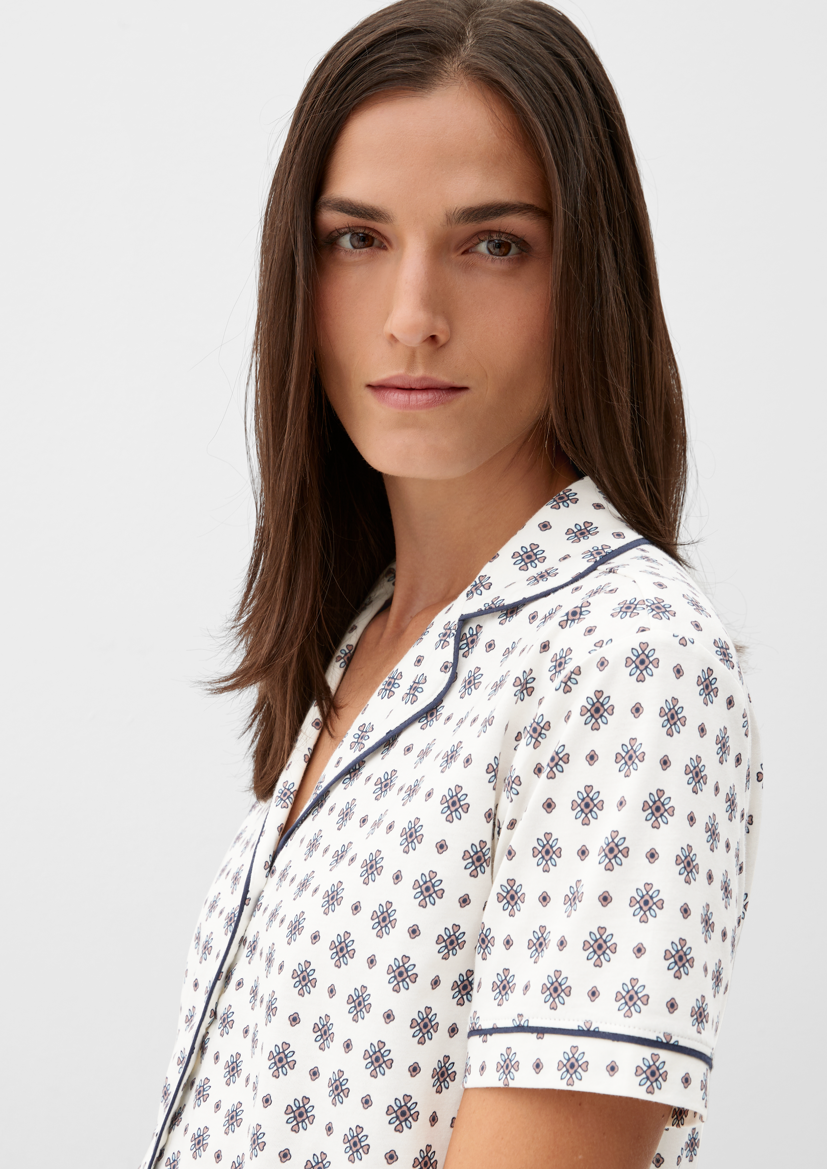 Kratke hlače in 8500 & 48G1