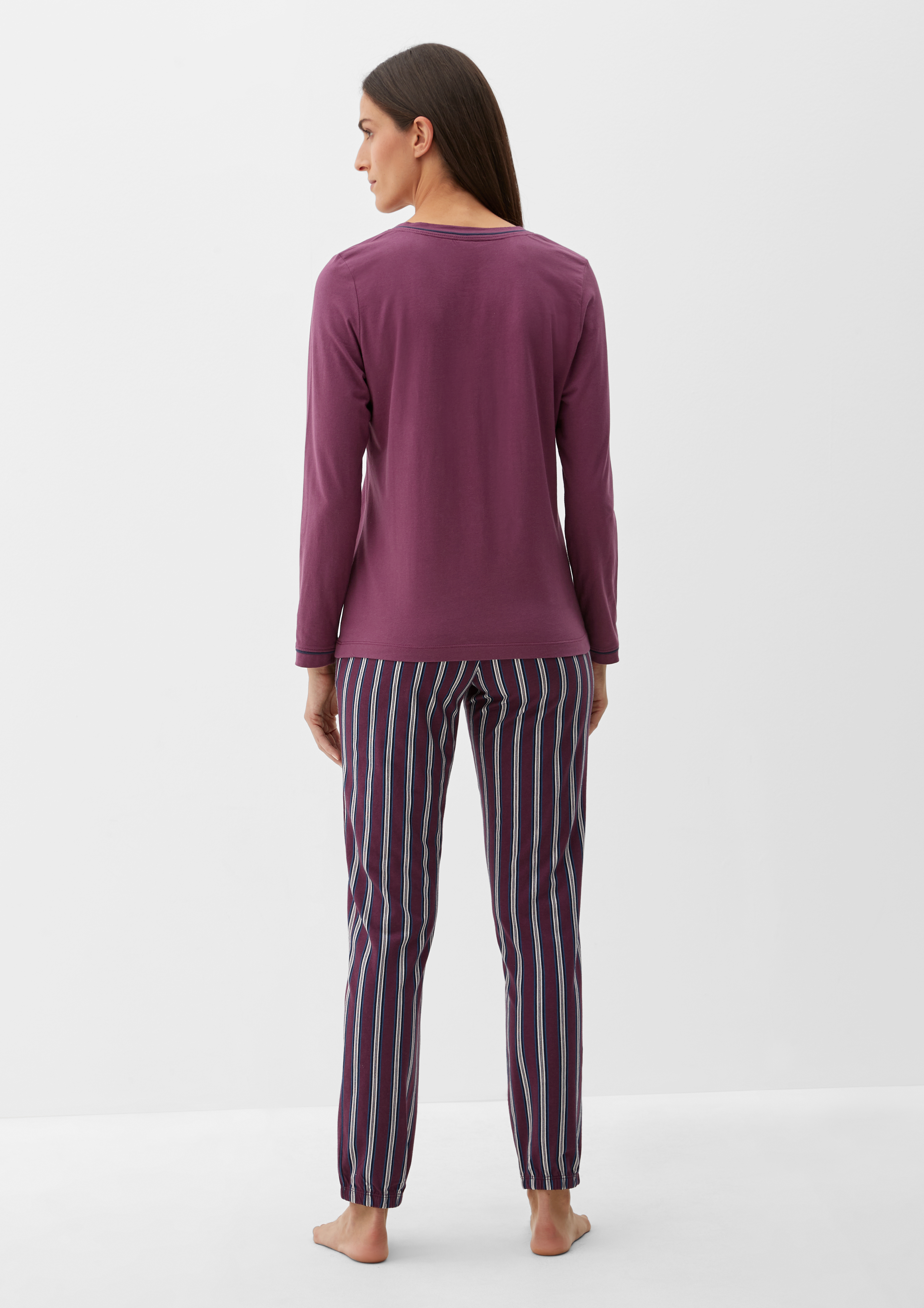 Nočna srajca in 4900