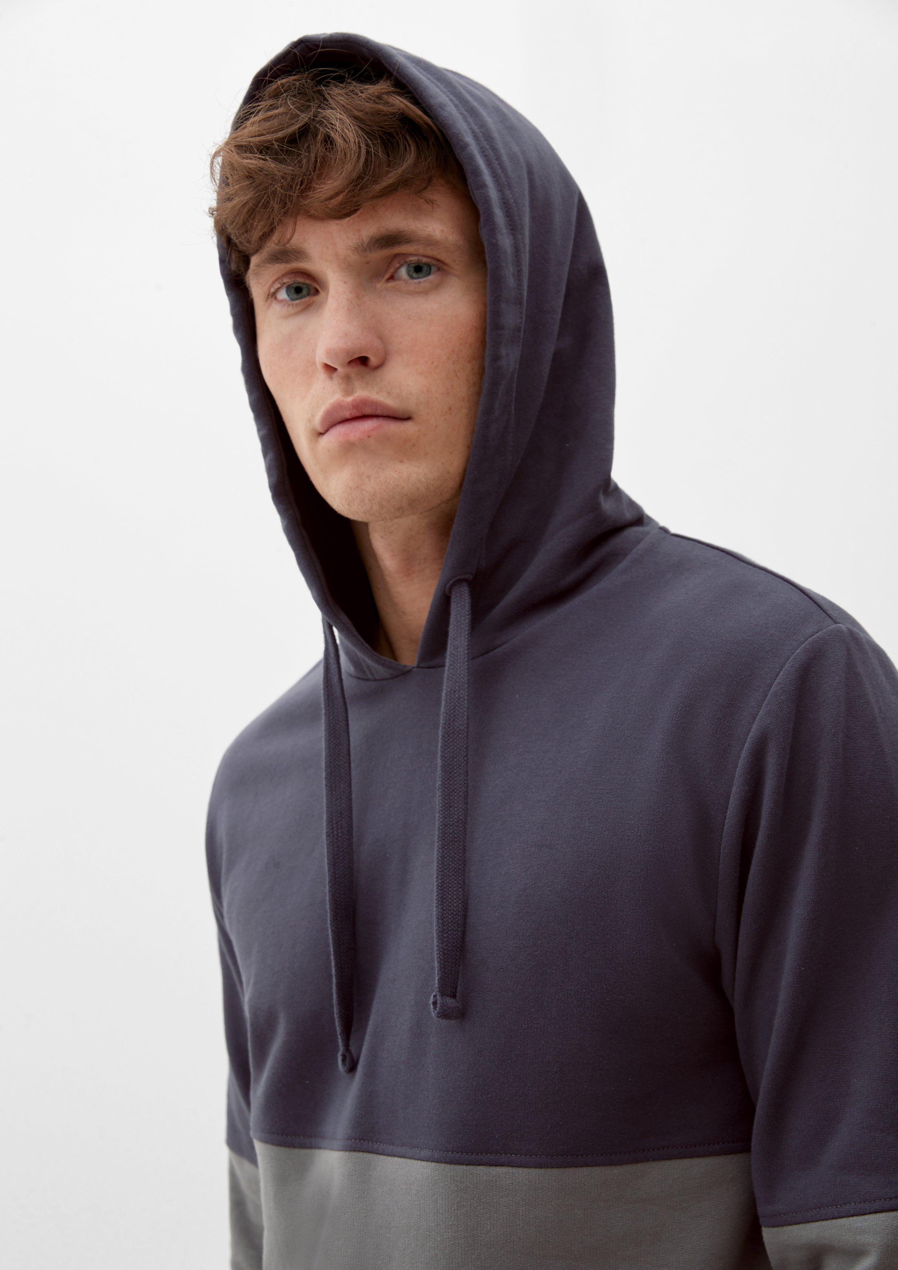 Hoodie in 98B2 & 58W1