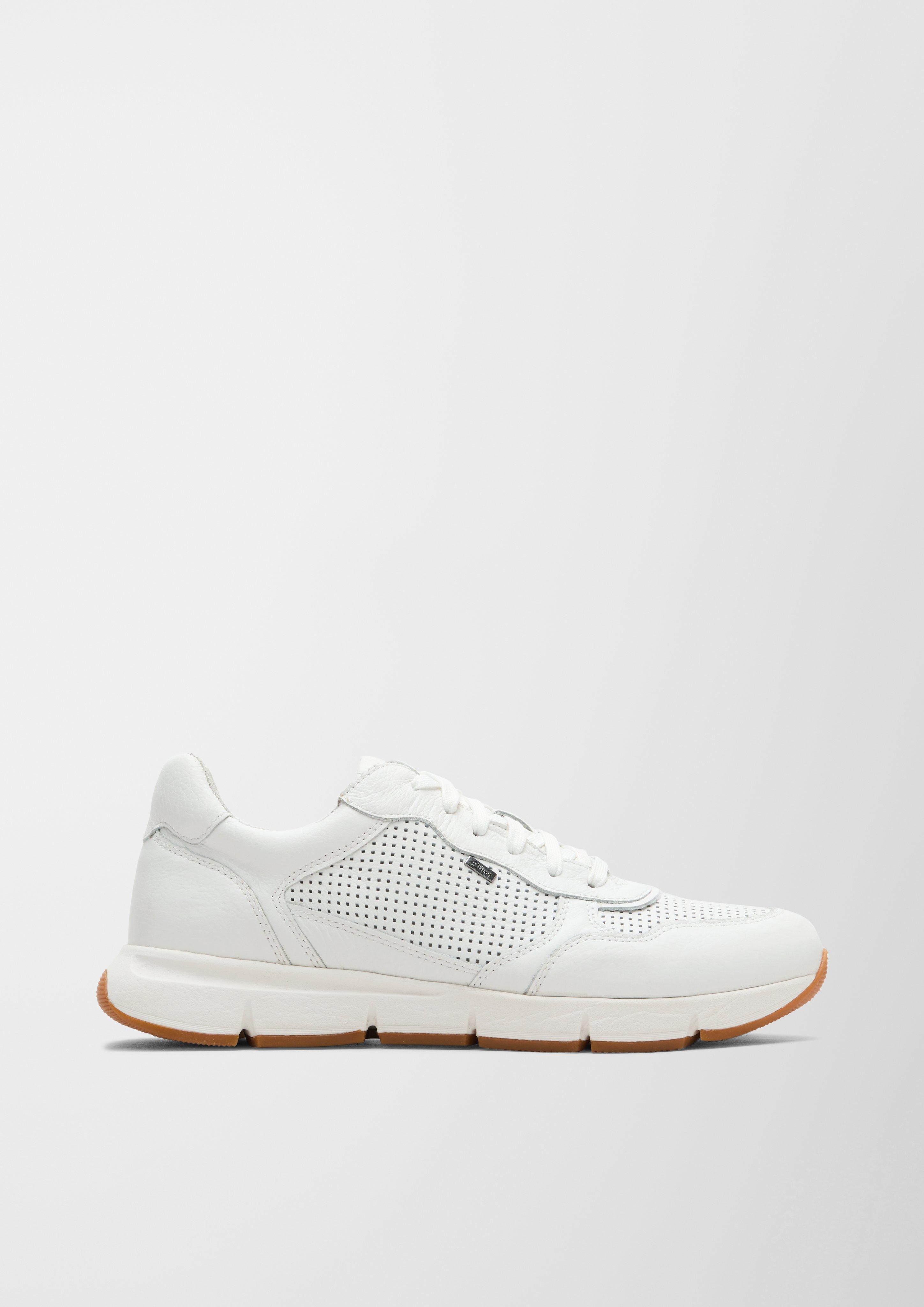 Souliers à lacets in 102 & 827