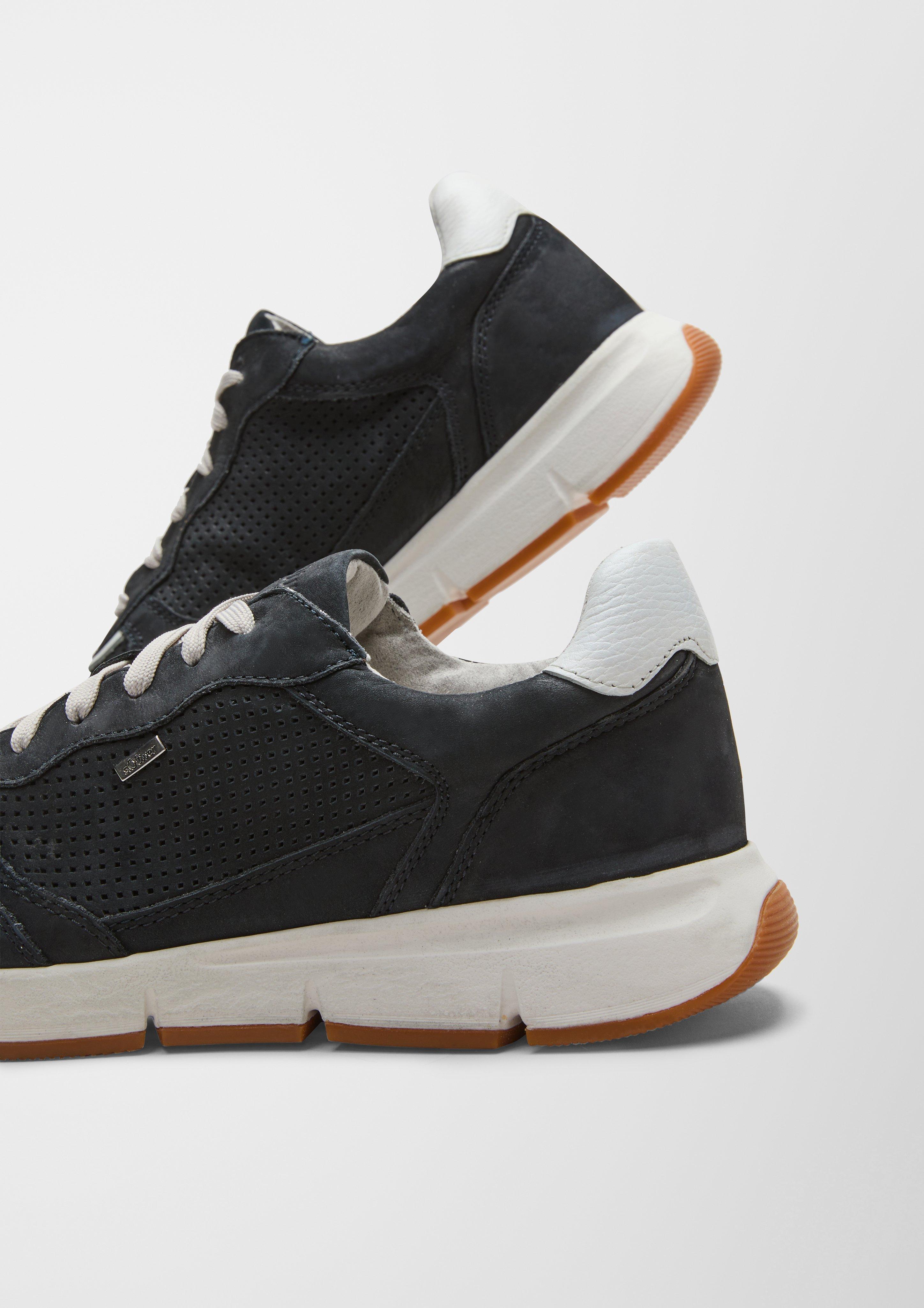 Souliers à lacets in 827