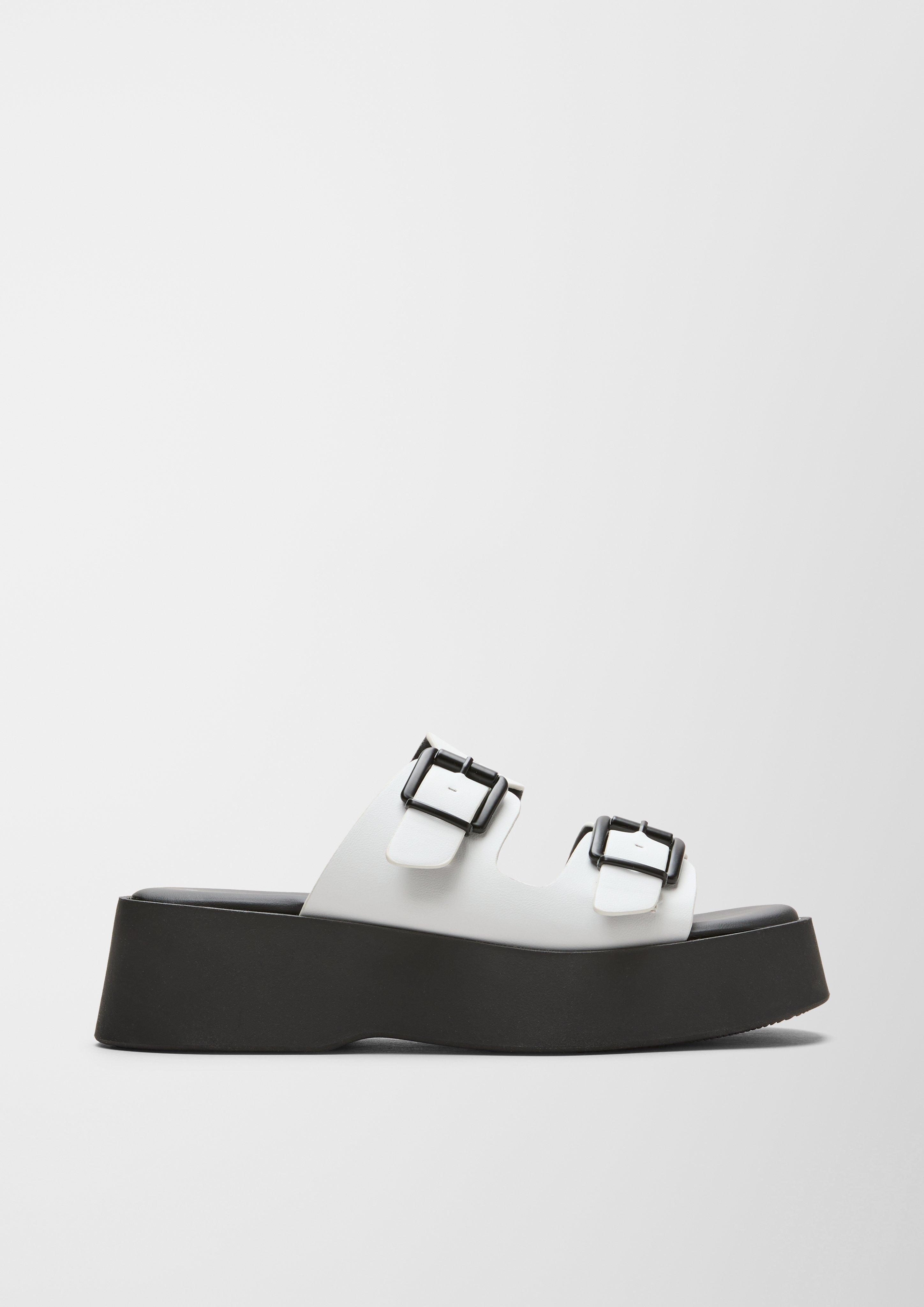 Pantoletten in 100, 001 & 403