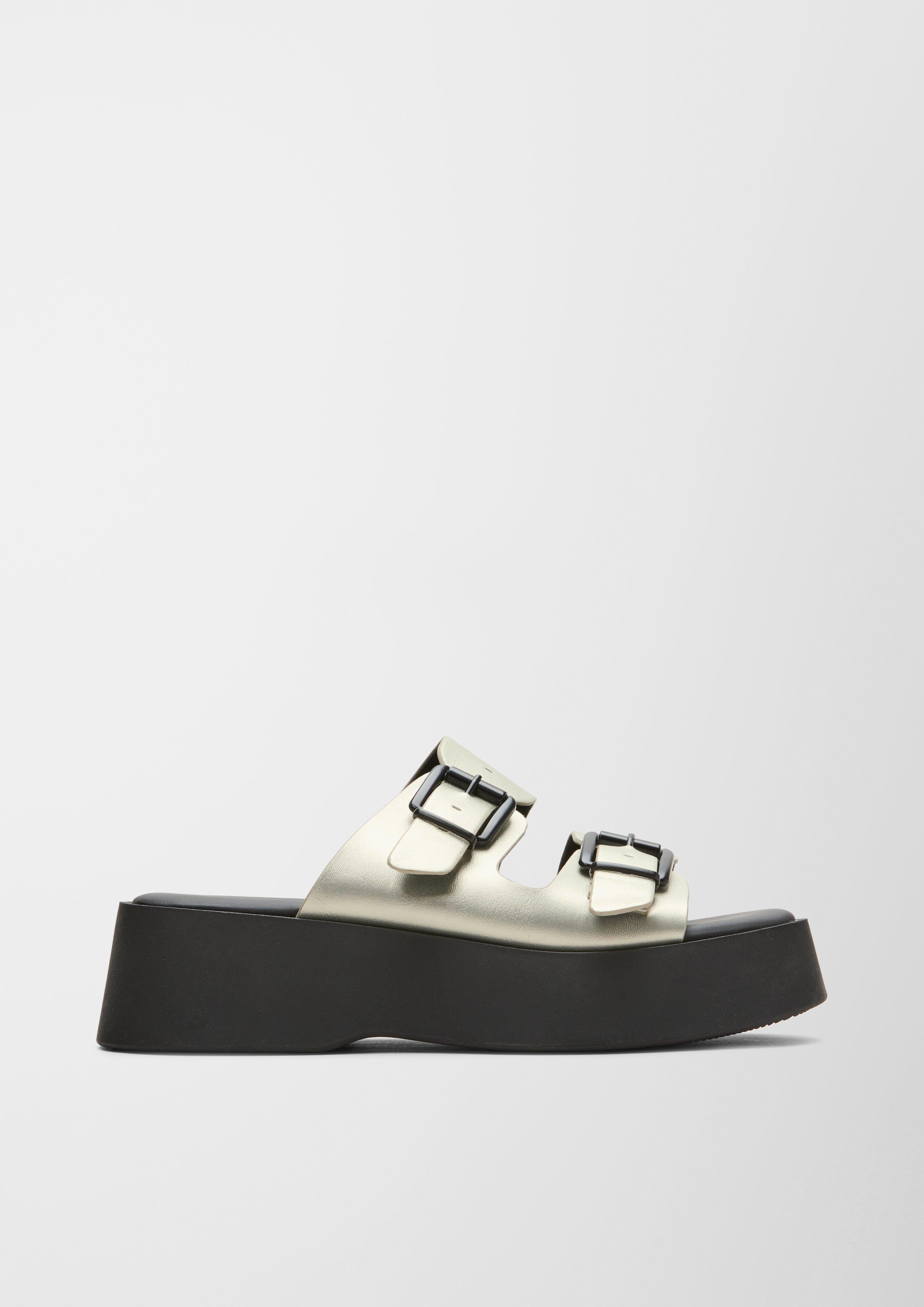 Muiltjes in 403, 100 & 001