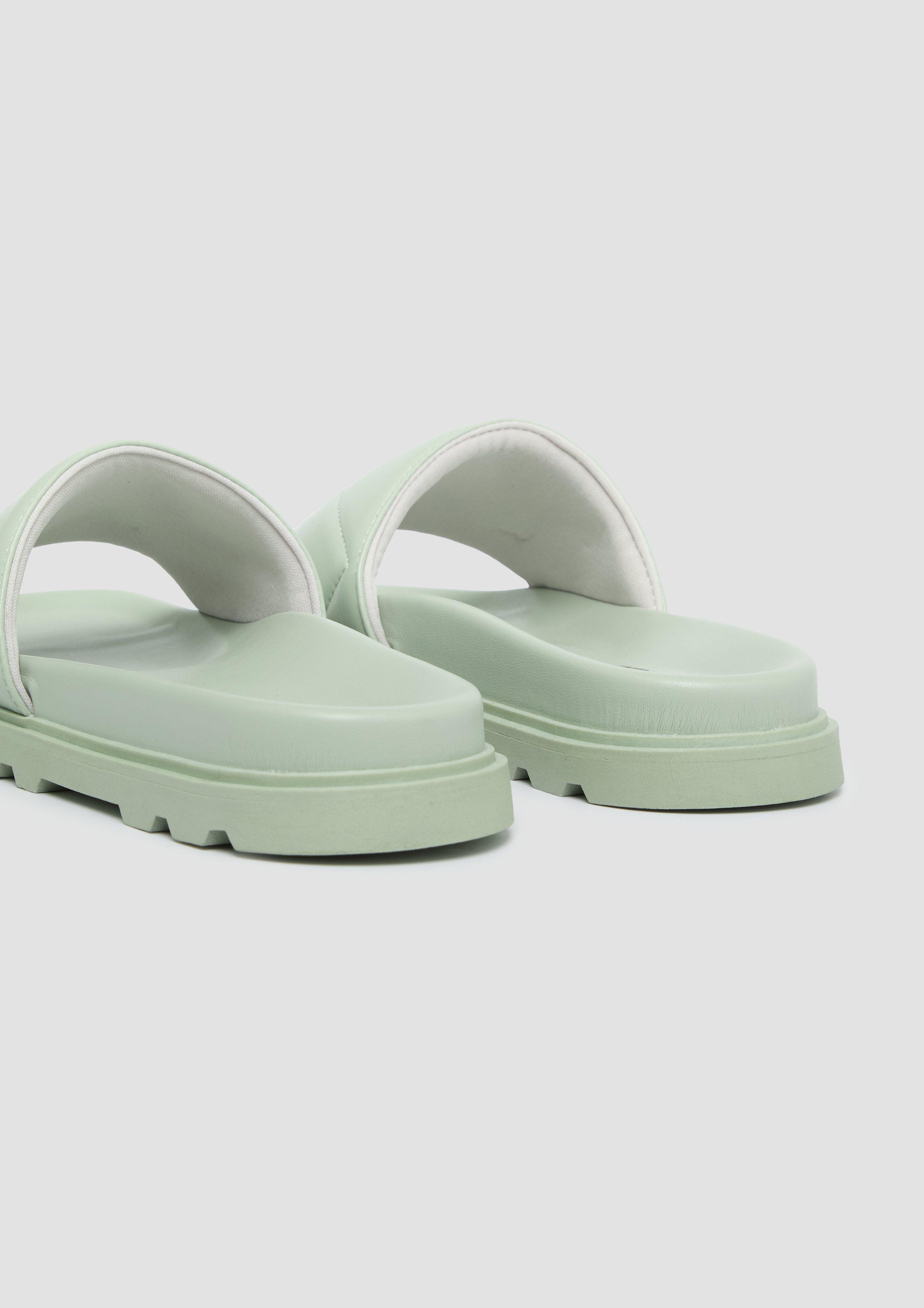 Pantoletten in 728 & 741