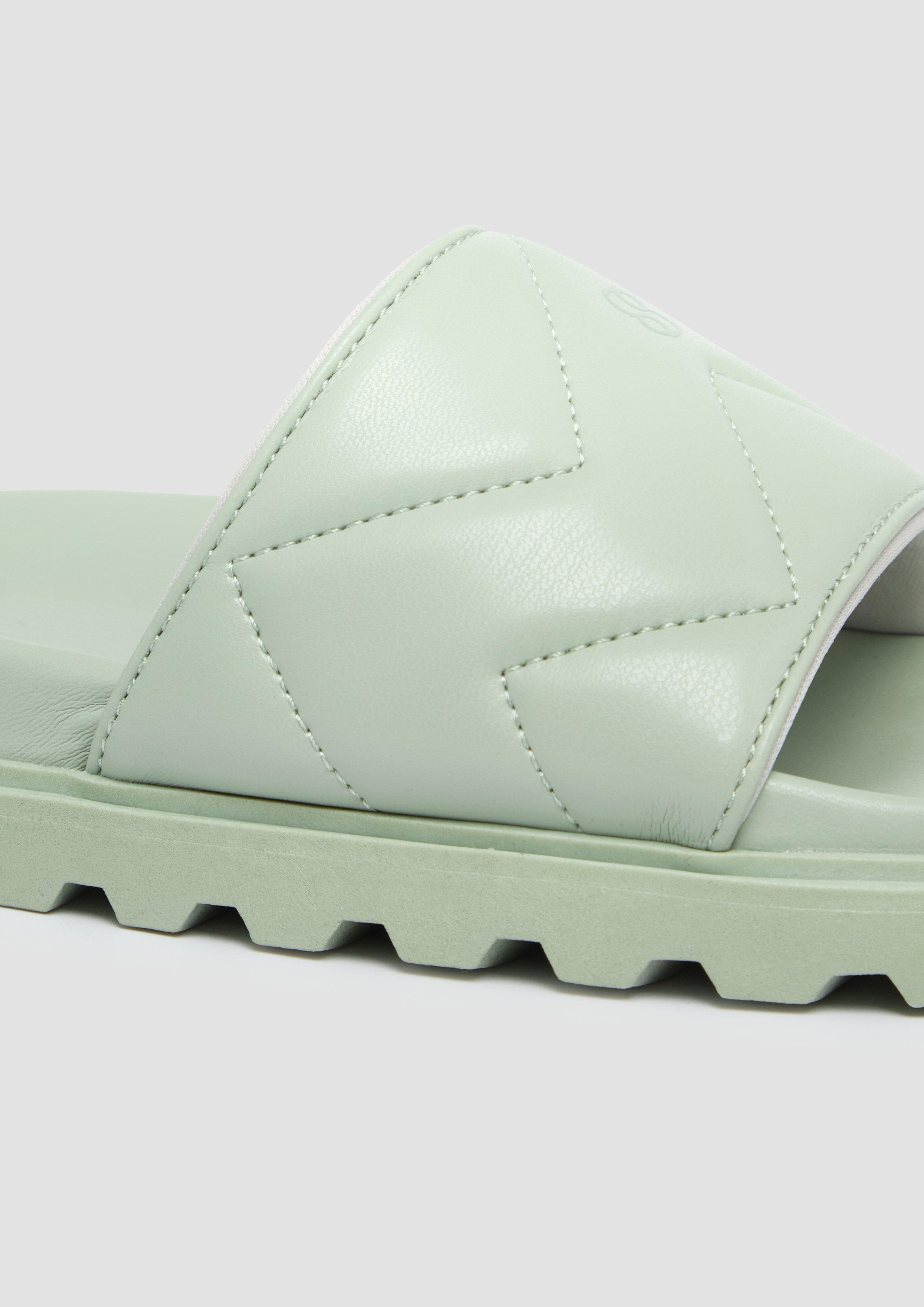 Pantoletten in 728 & 741