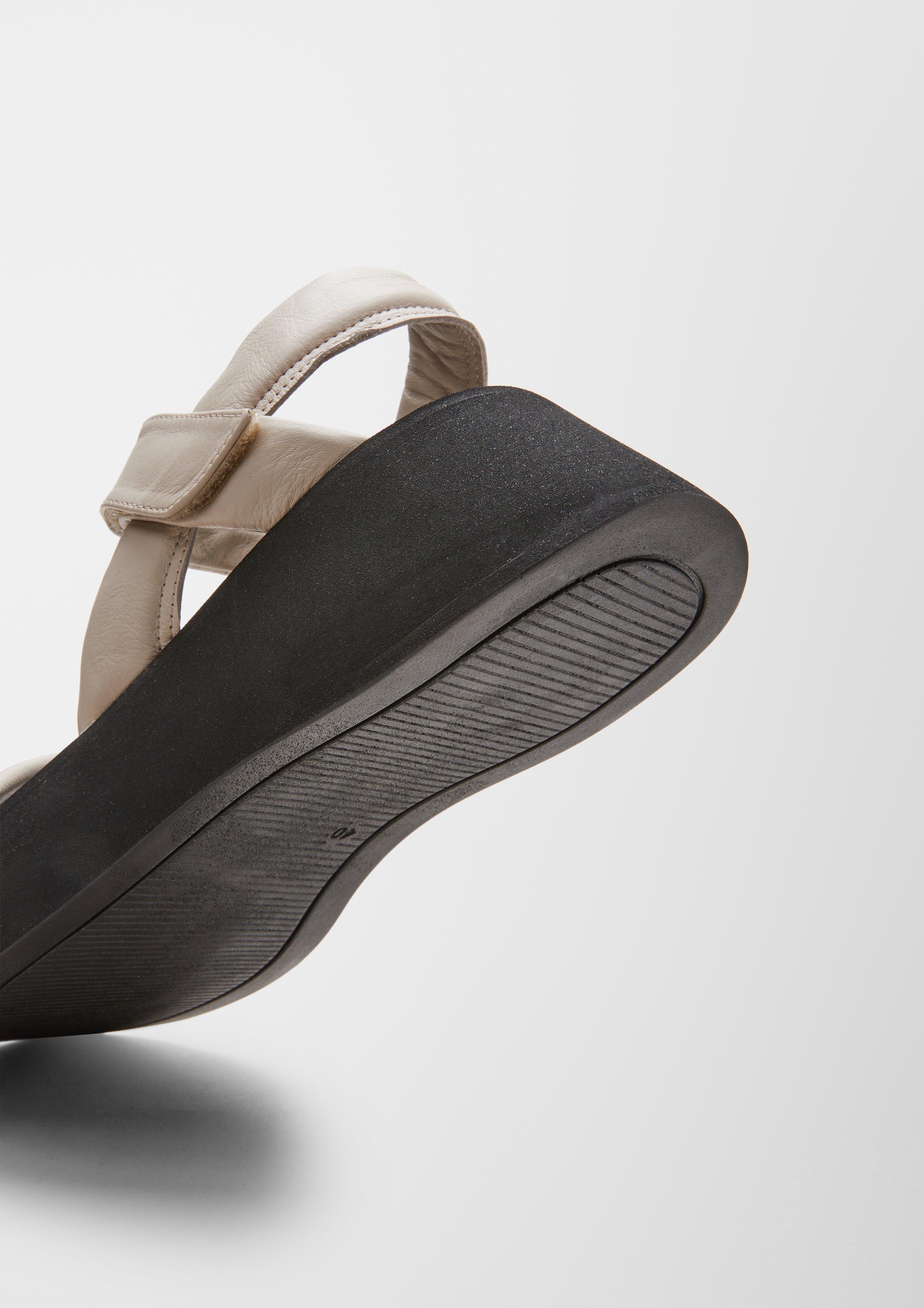 Sandalen in 206 & 710