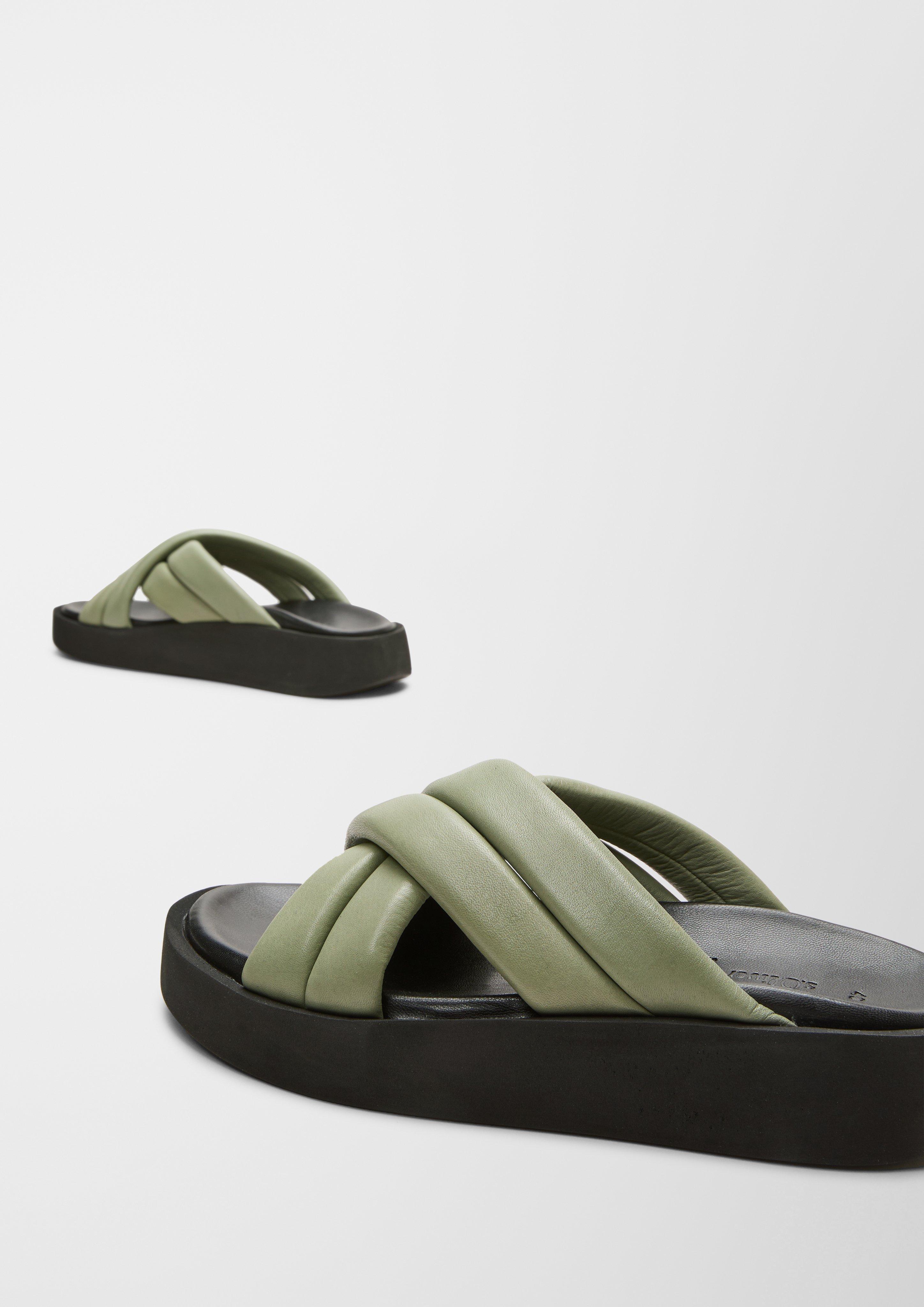 Pantoletten in 706, 583 & 001