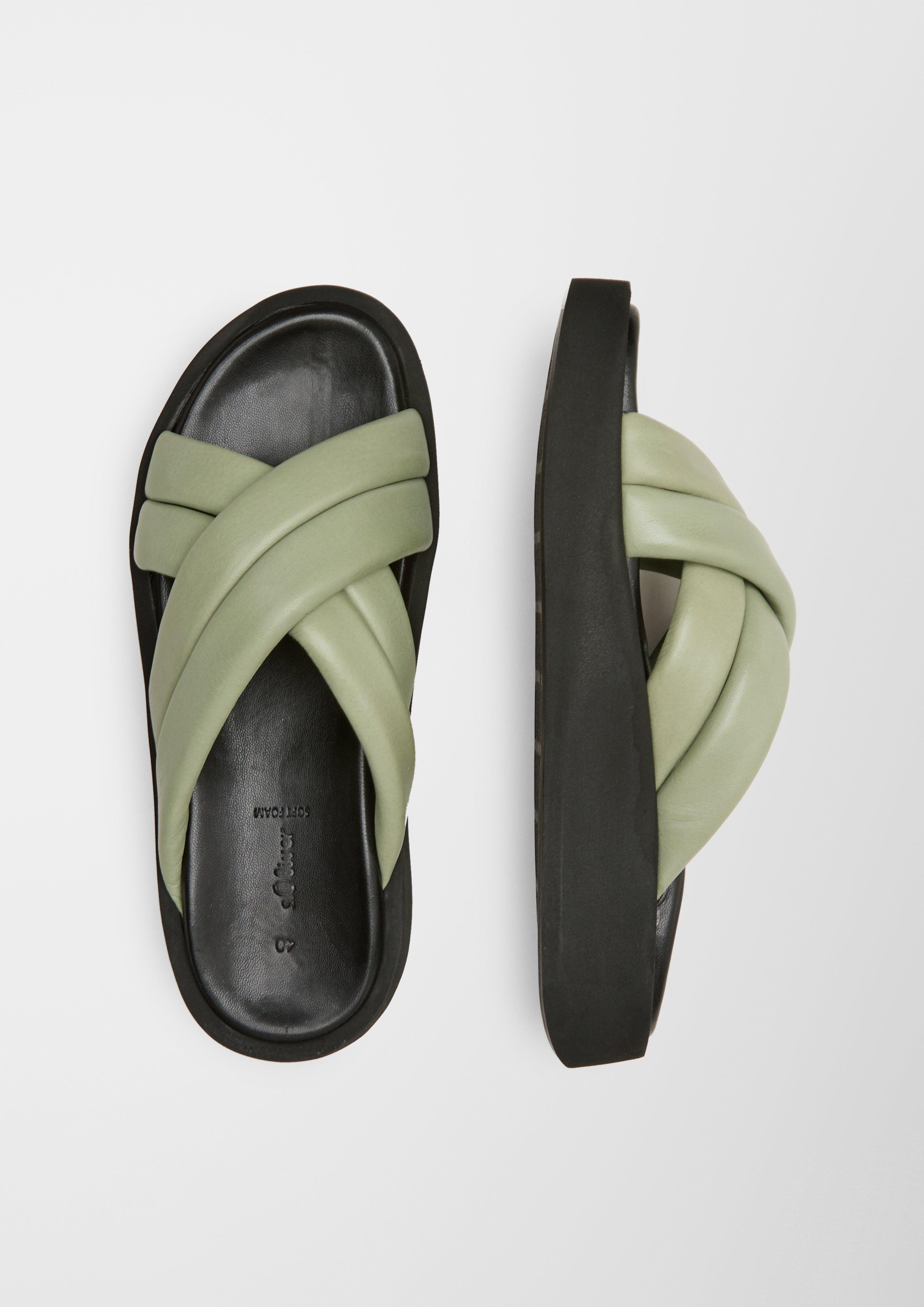 s.Oliver Pantoletten aus Leder