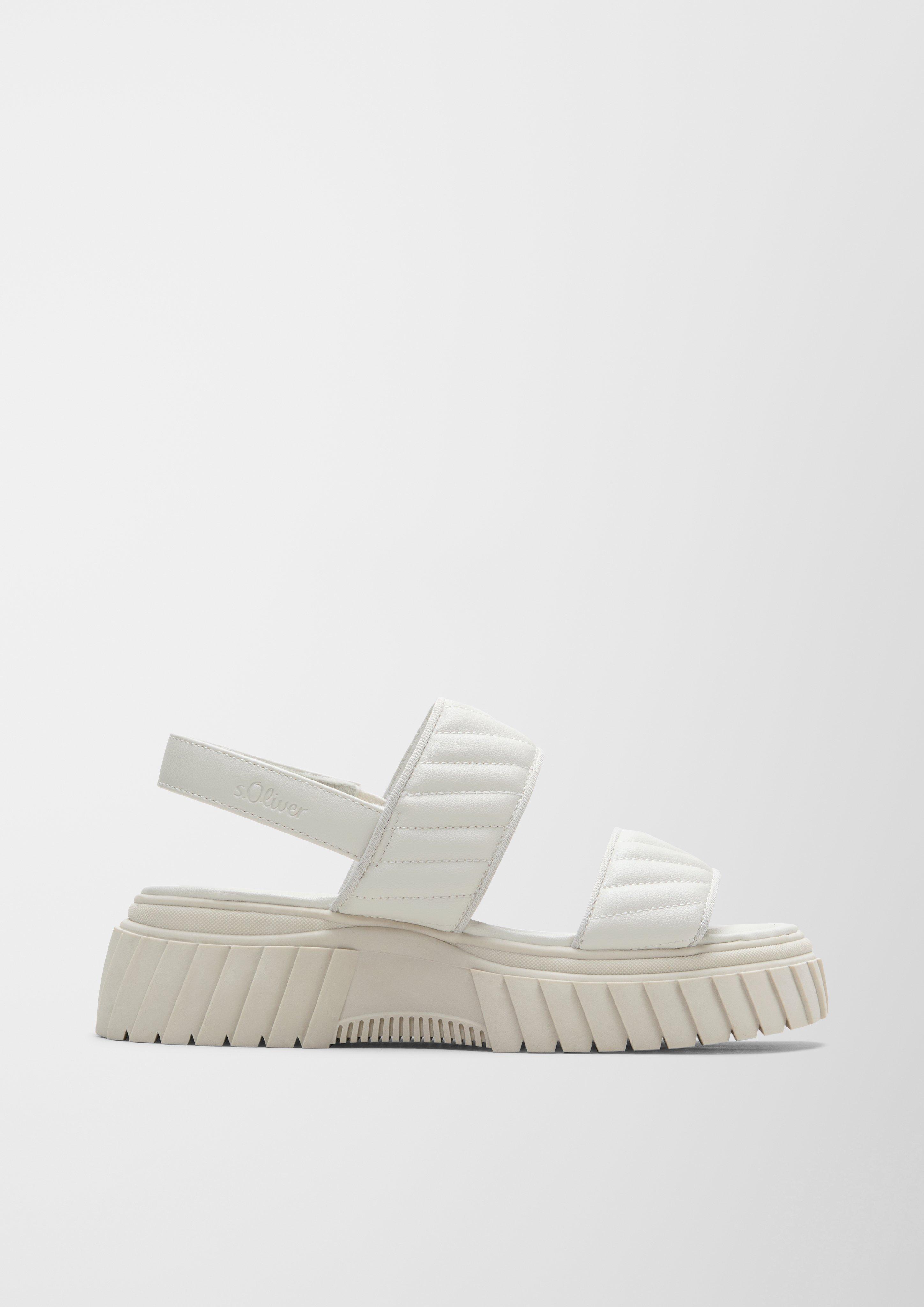 s.Oliver Sandalen mit Steppung