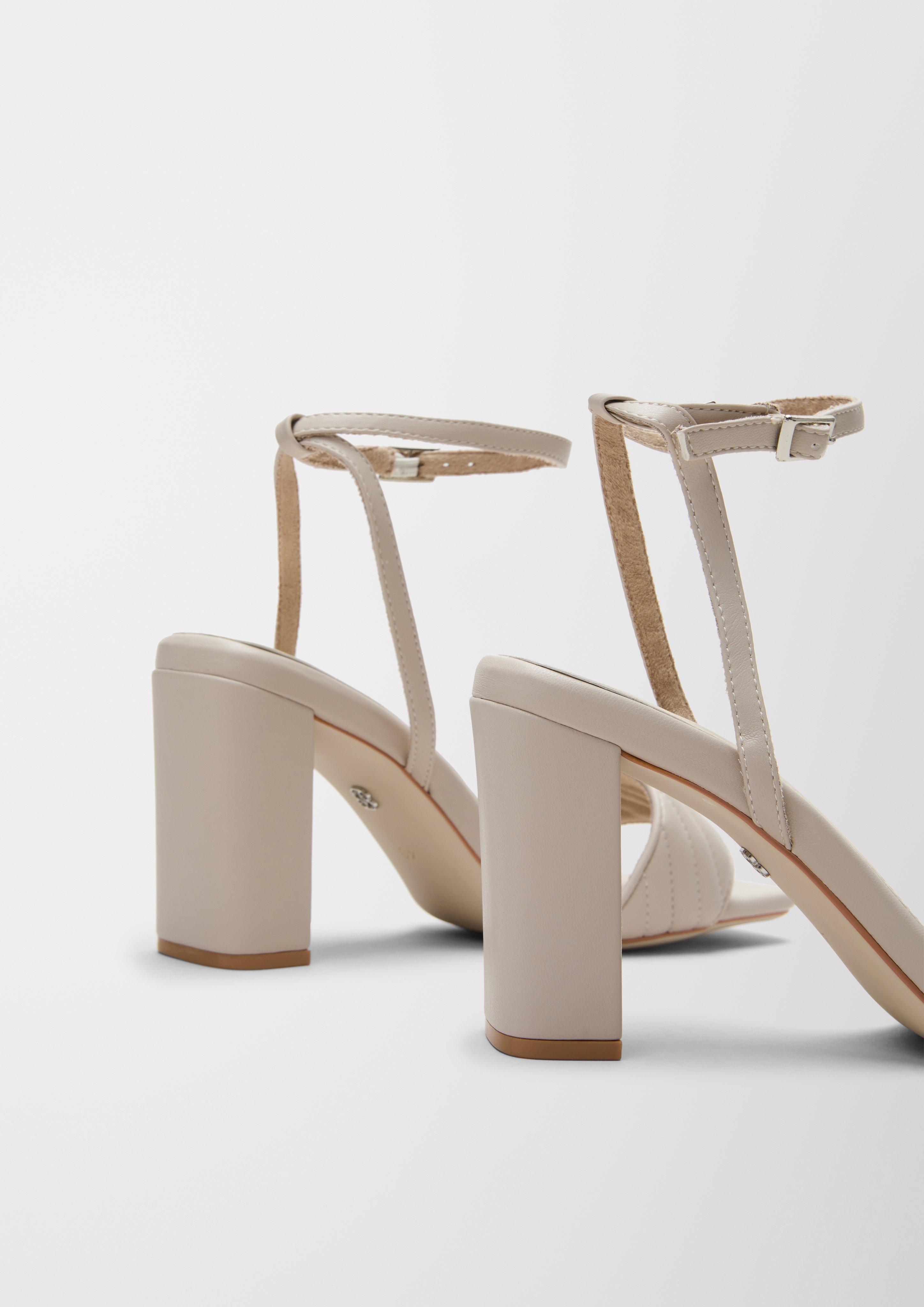 Sandalen in 341 & 403