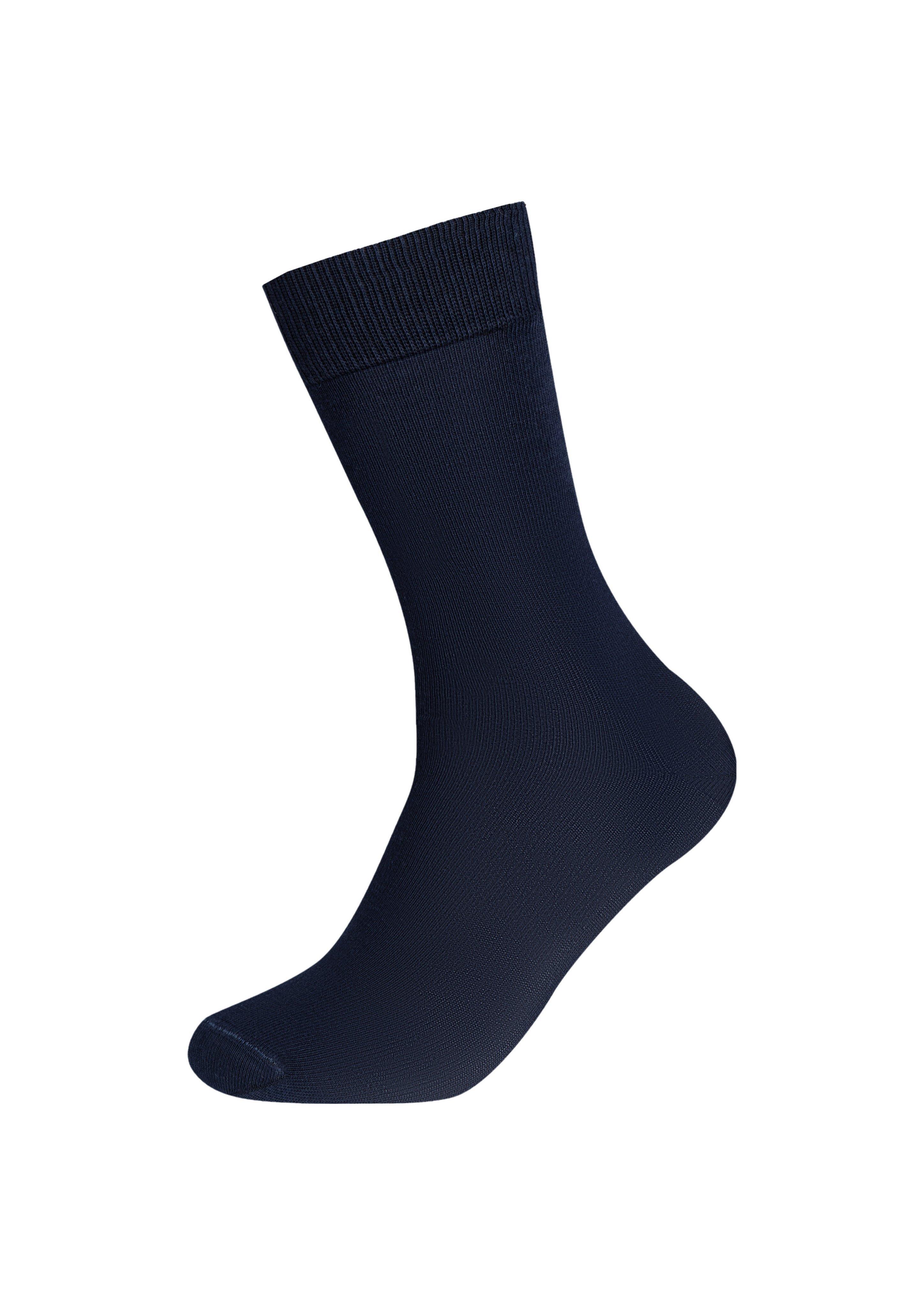 Sneakers in 8220, 1000, 5900, 9900, 9700, 5500, 8200, 8418 & 9901