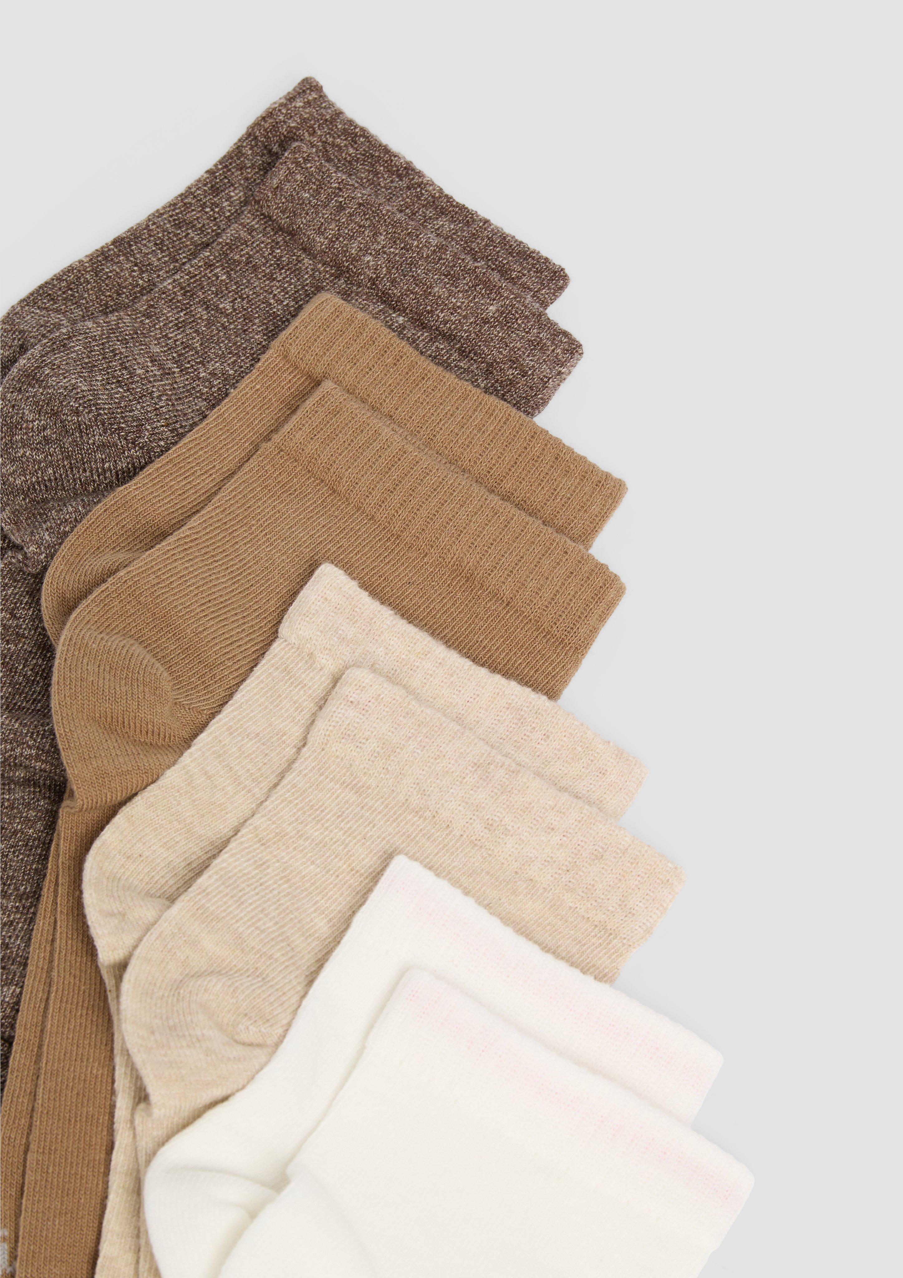 Sneakersocken in 8200, 9900, 1001, 1000, 5700, 9300, 4146, 9901 & 5577