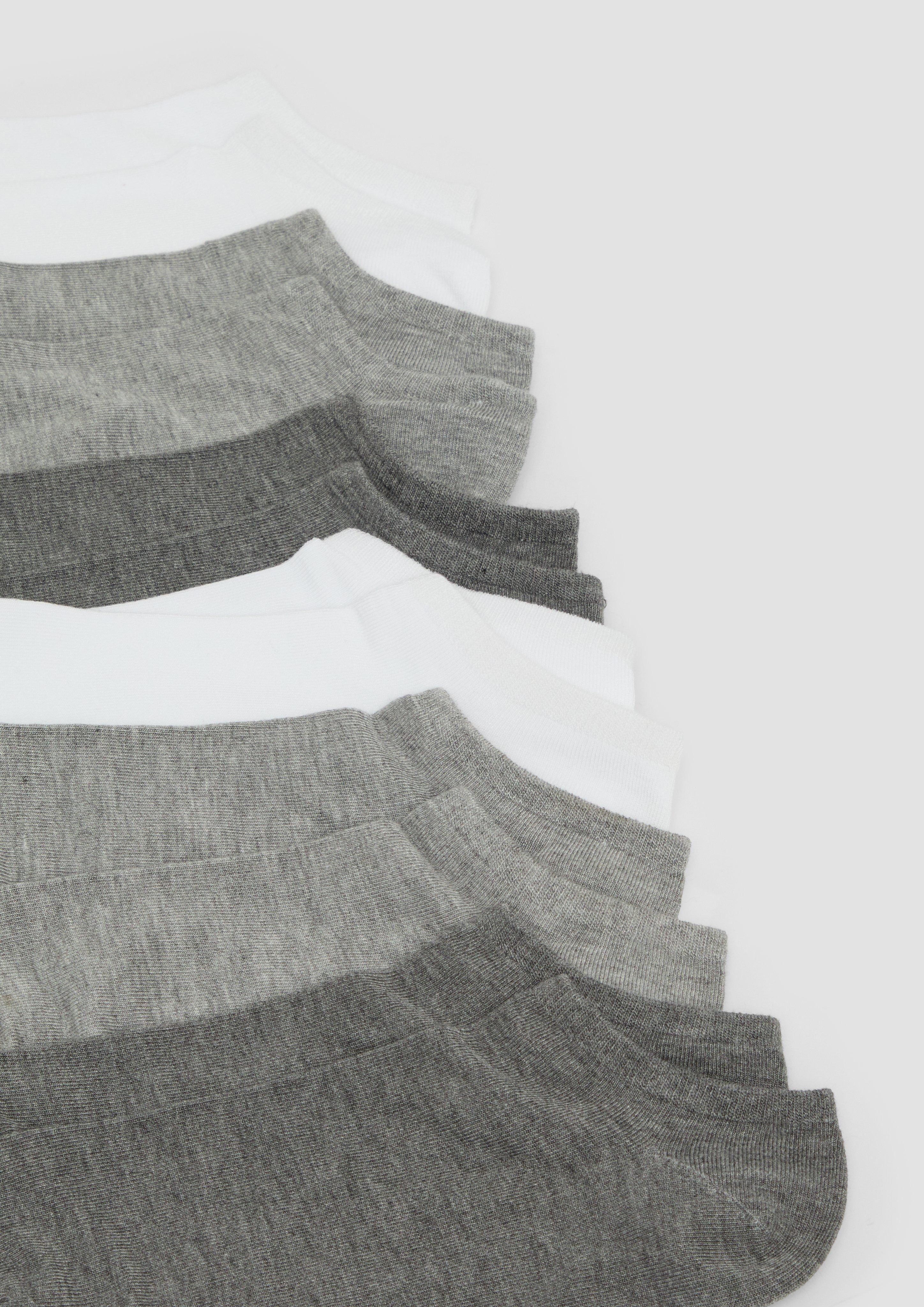 Sneakers in 1000, 0800, 4200 & 1010