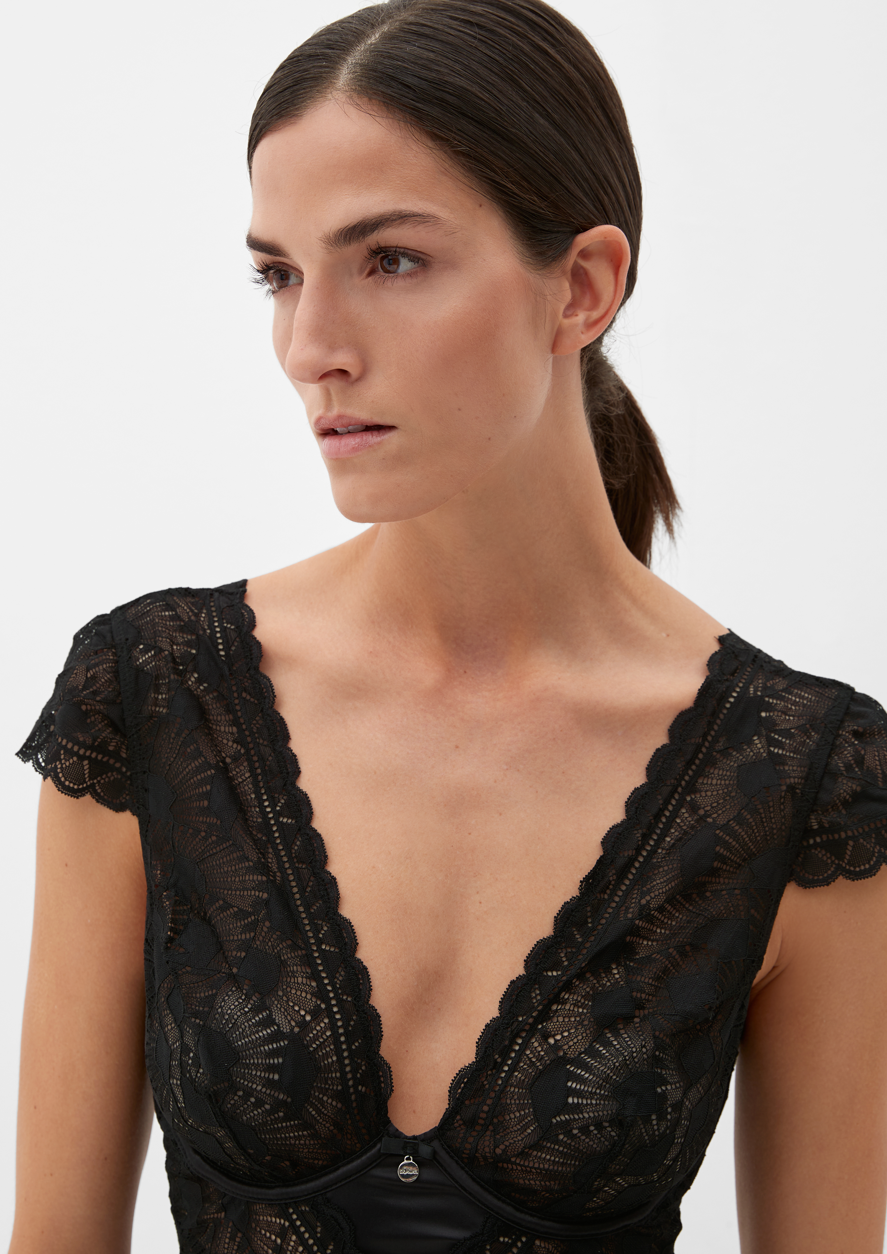 Bodi in 9999, 3000, 0900 & 784