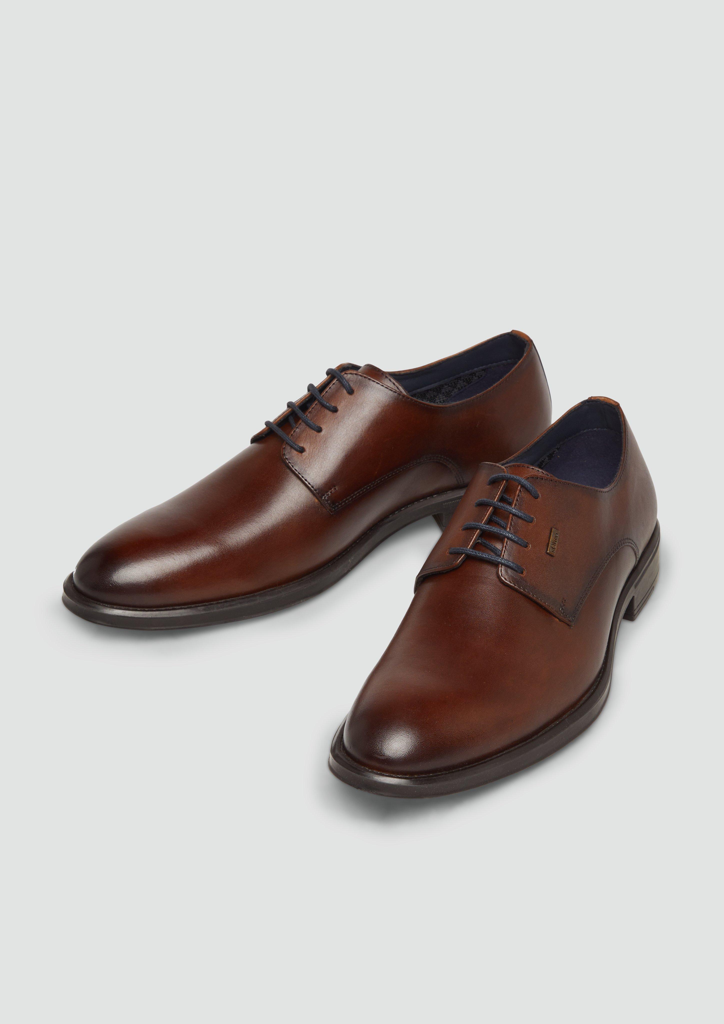 Schuhe in 300, 001 & 307