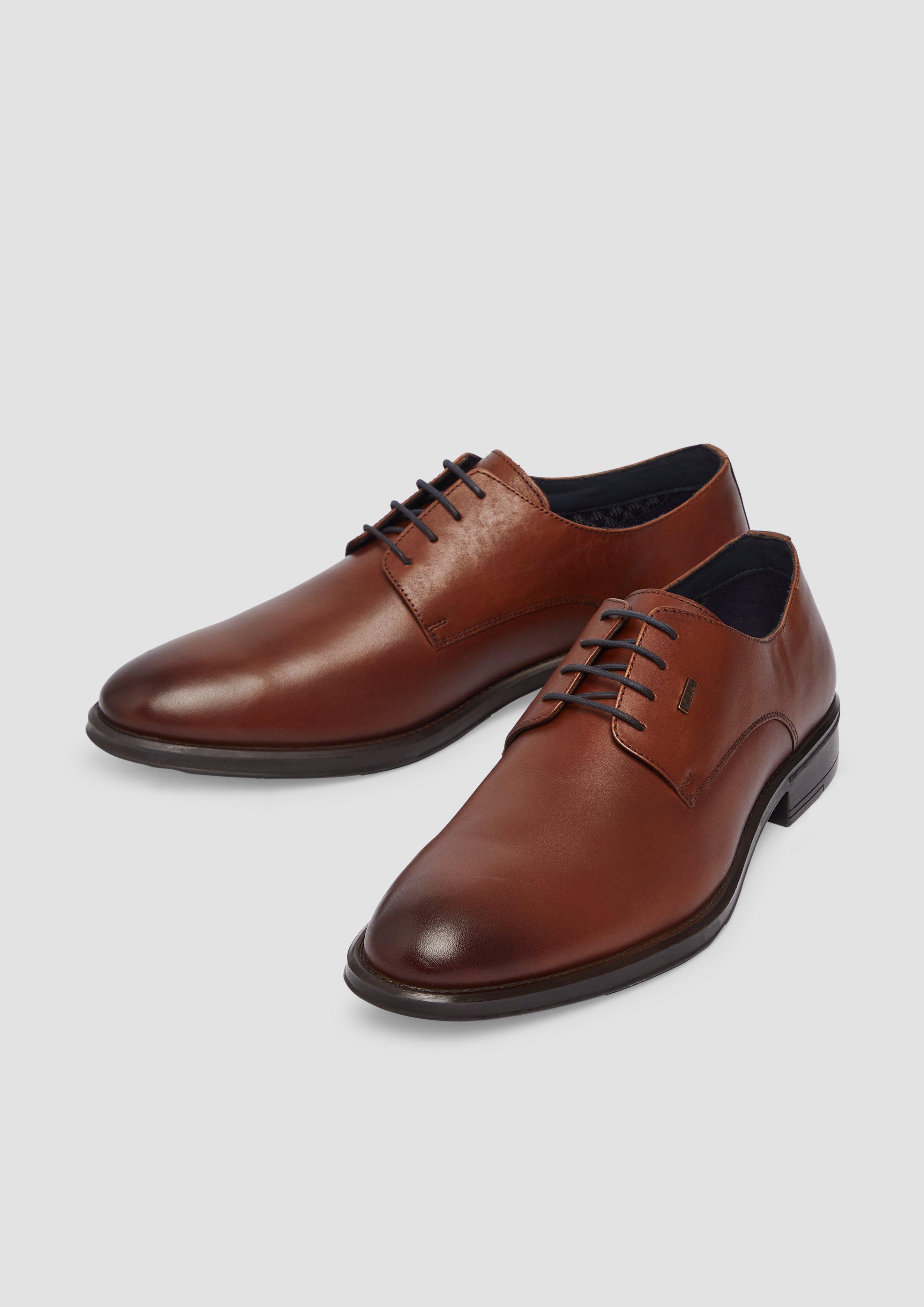 Schuhe in 307, 300 & 001