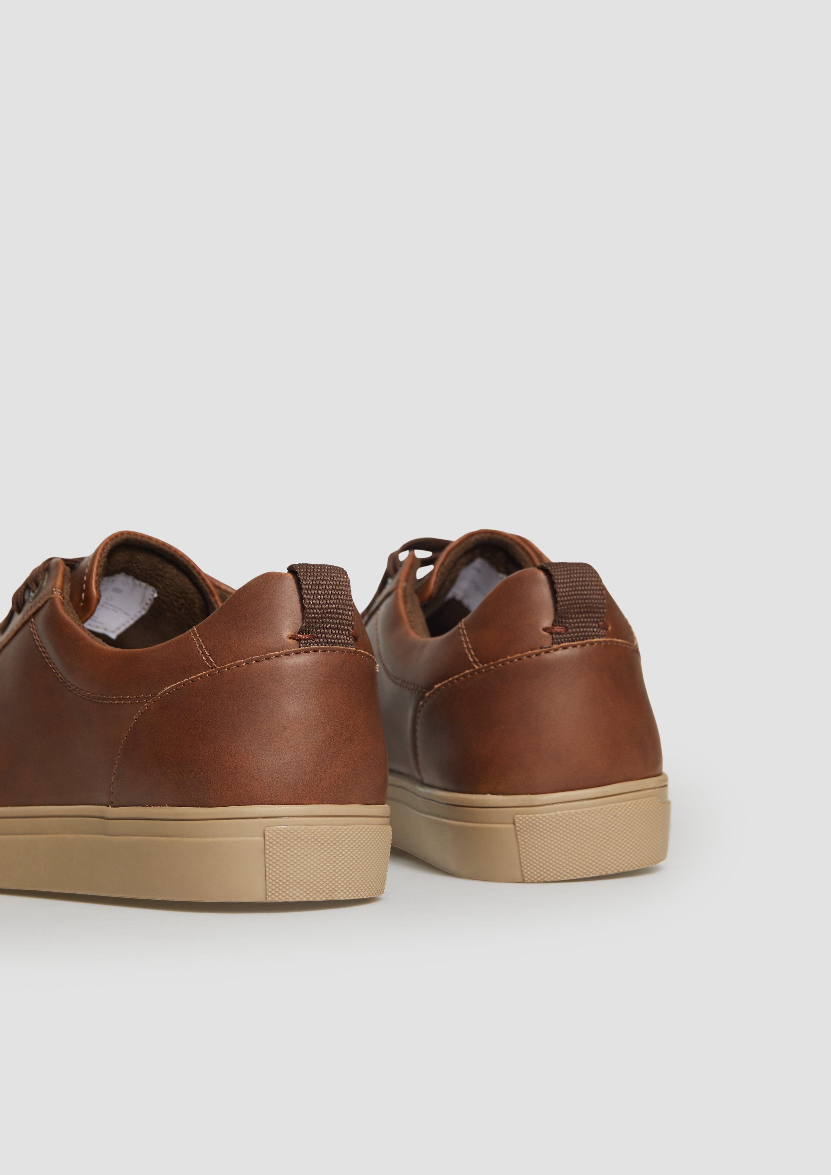 Veterschoenen in 3B5, 100, 305 & 805