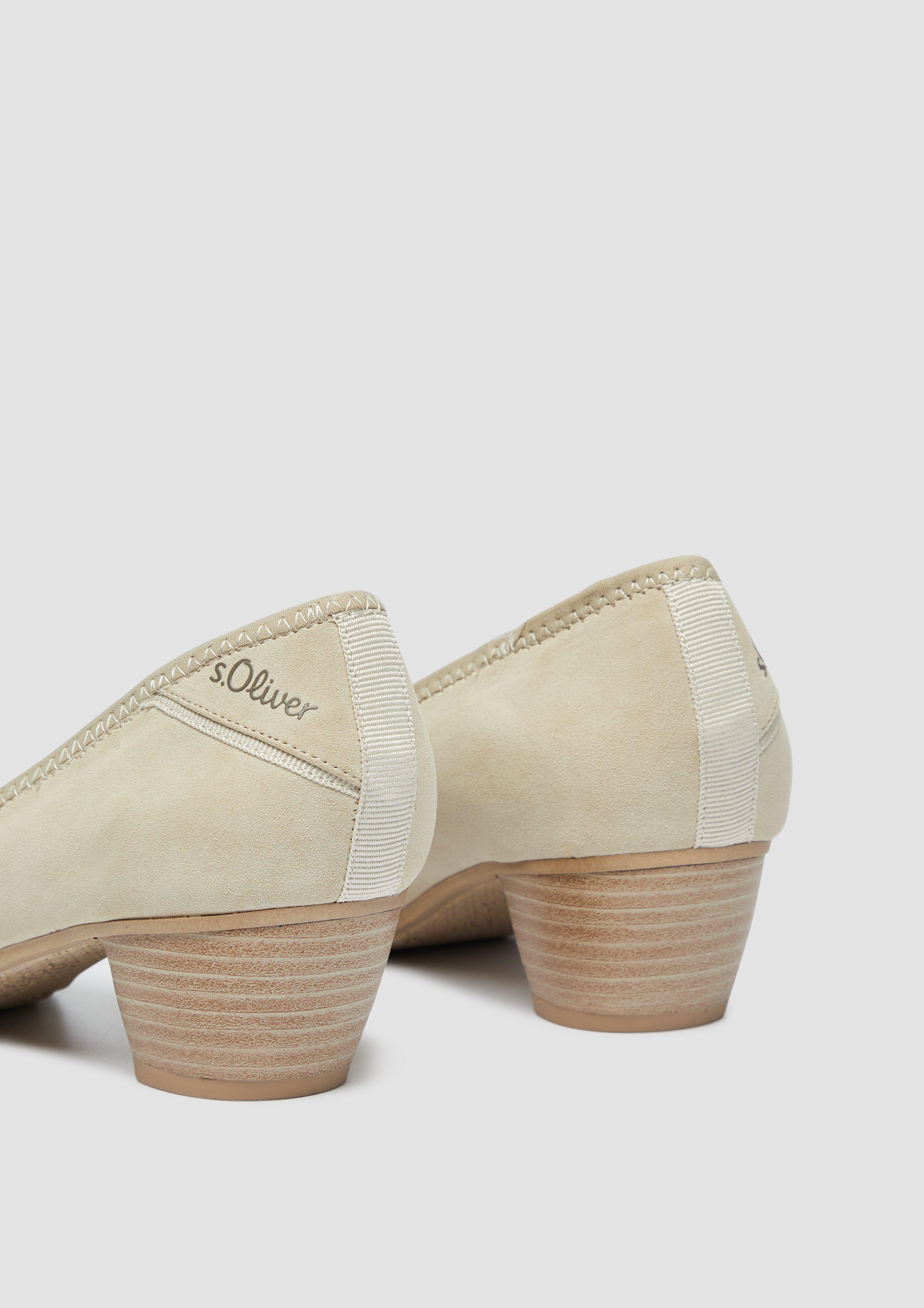 Pumps in 462, 805, 001 & 216