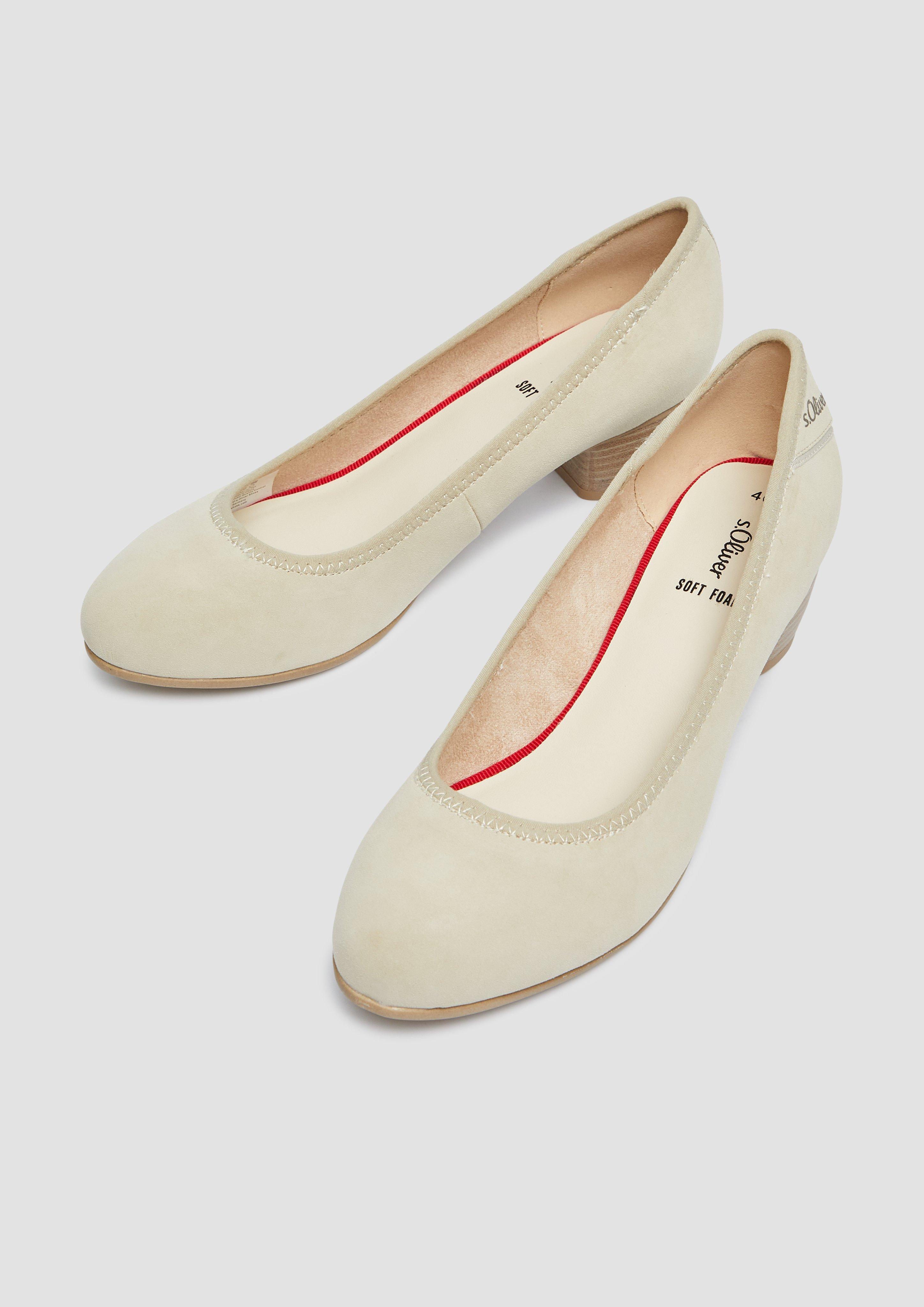 Pumps in 462, 805, 001 & 216