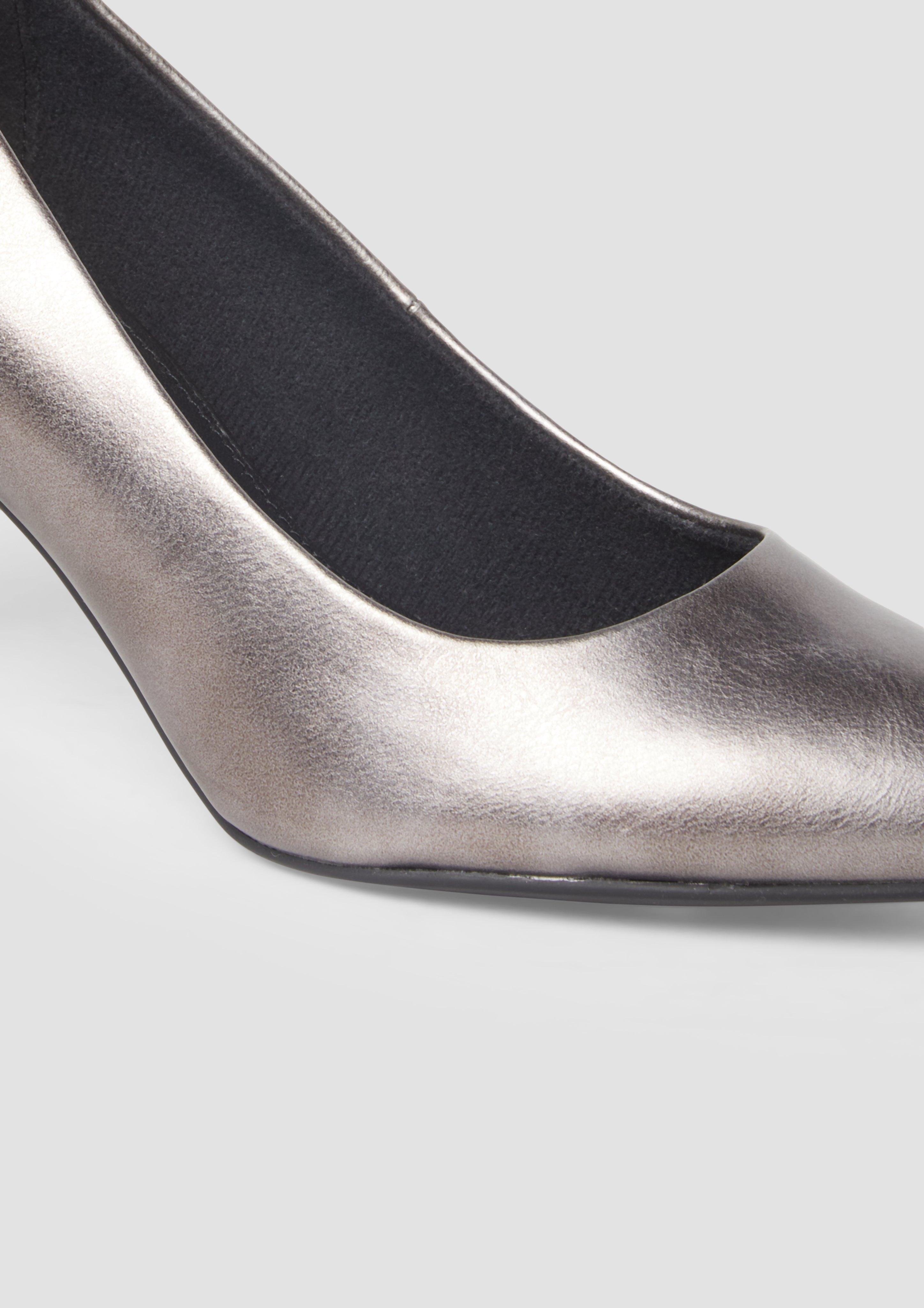 Salonarji in 9A5, 0A1 & 0A8