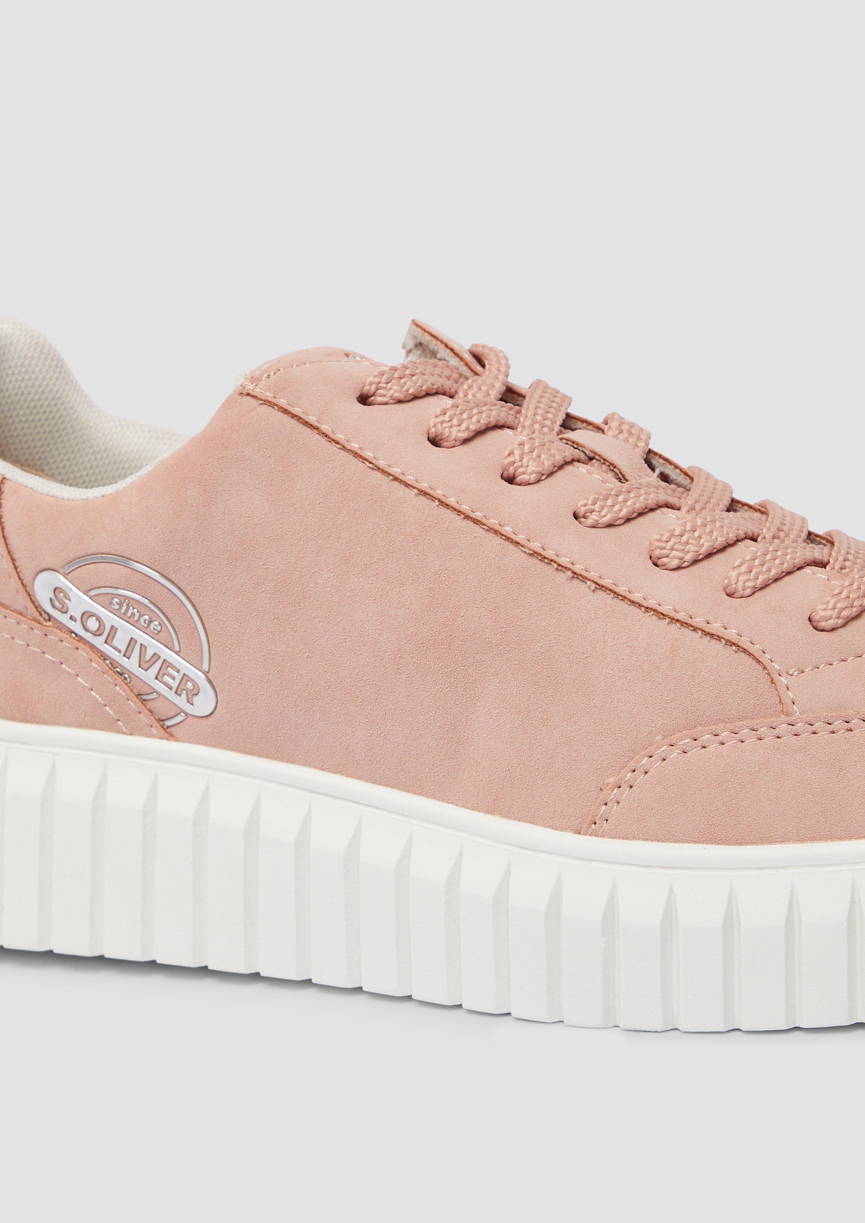 Souliers à lacets in 544, 337, 001, 210, 805, 250, 406, 411, 916, 728, 25A, 100, 549 & 302