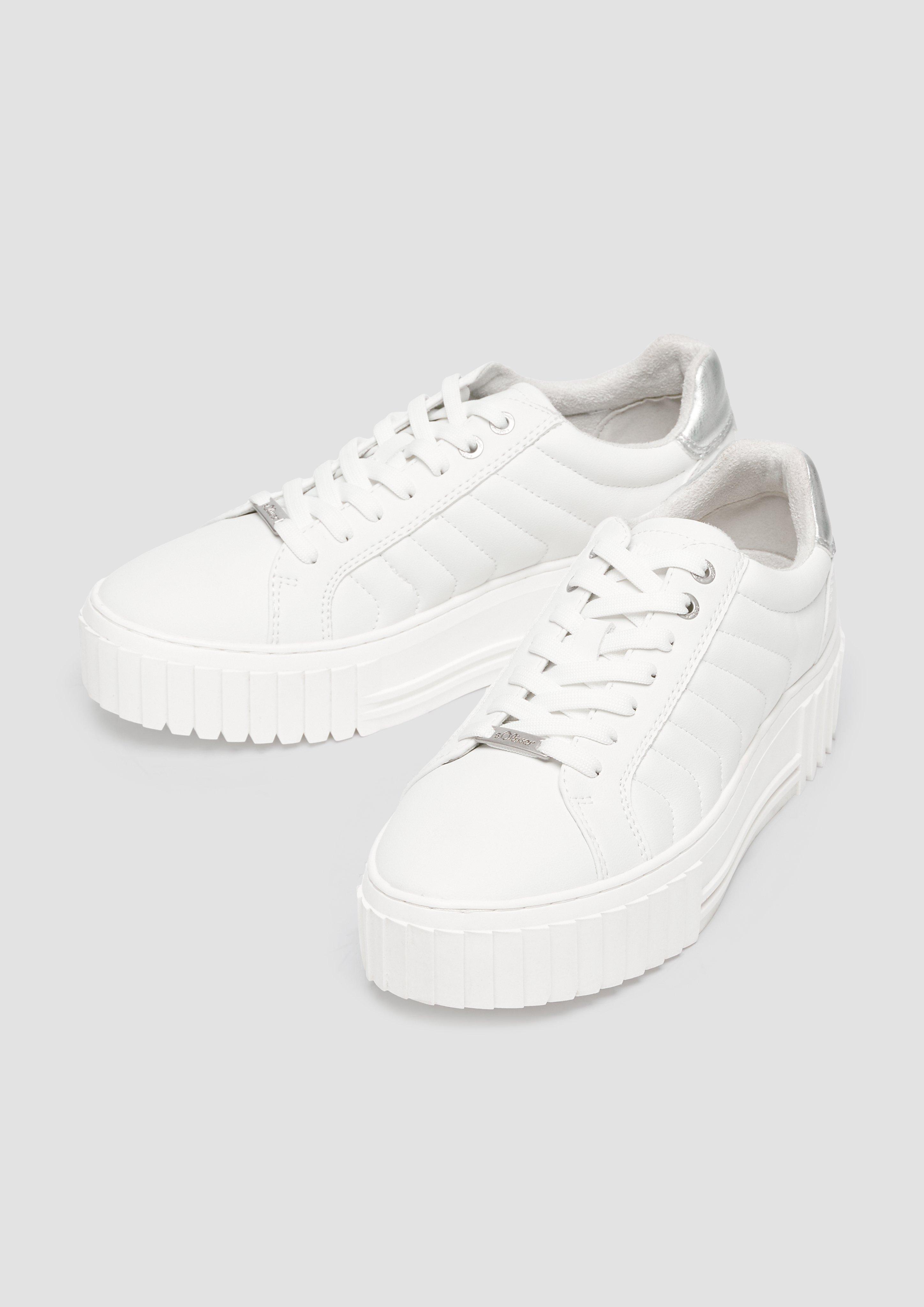 Veterschoenen in 1A0, 250, 910 & 0A1