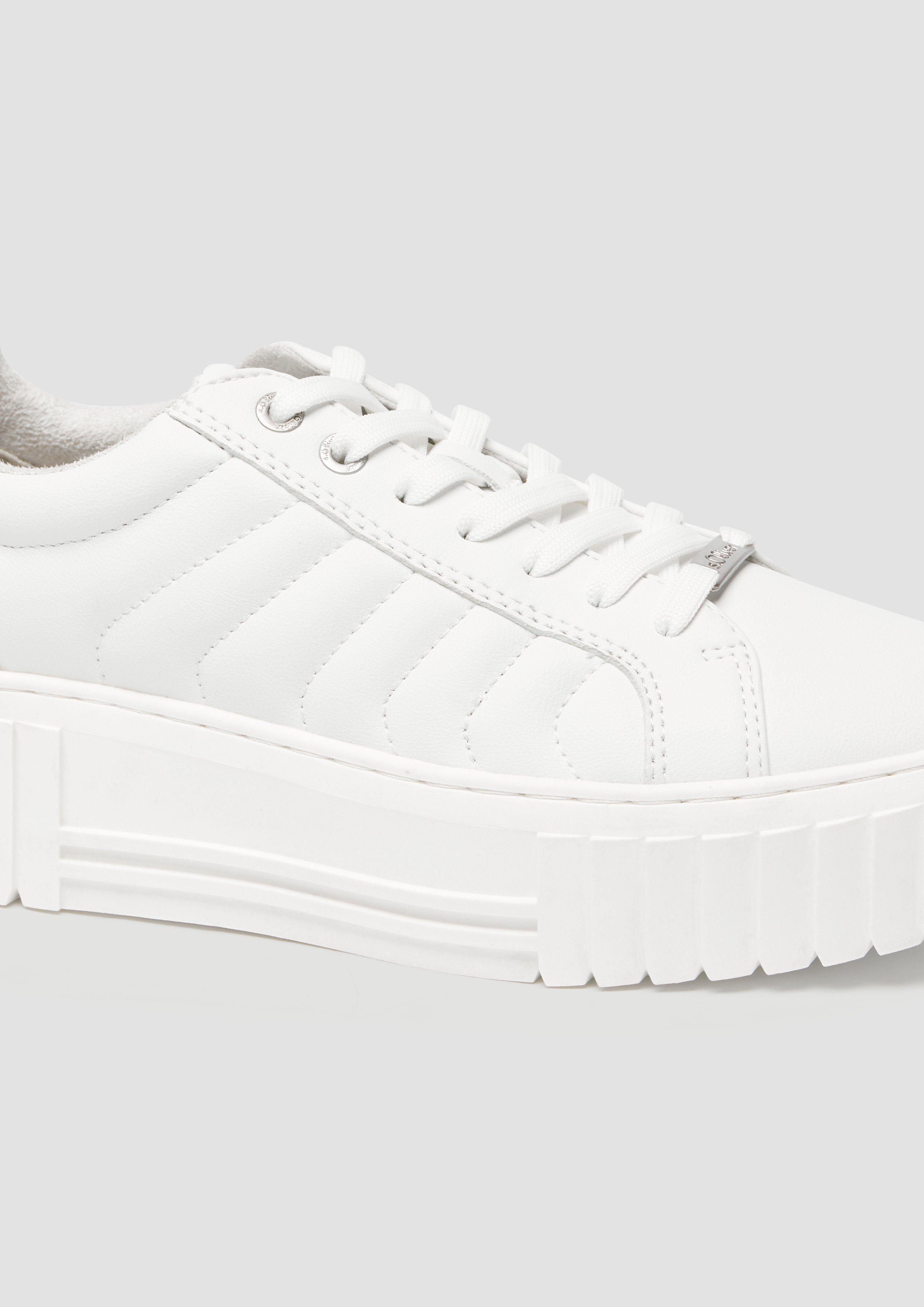 s.Oliver Plateausneaker mit Kontrastsohle