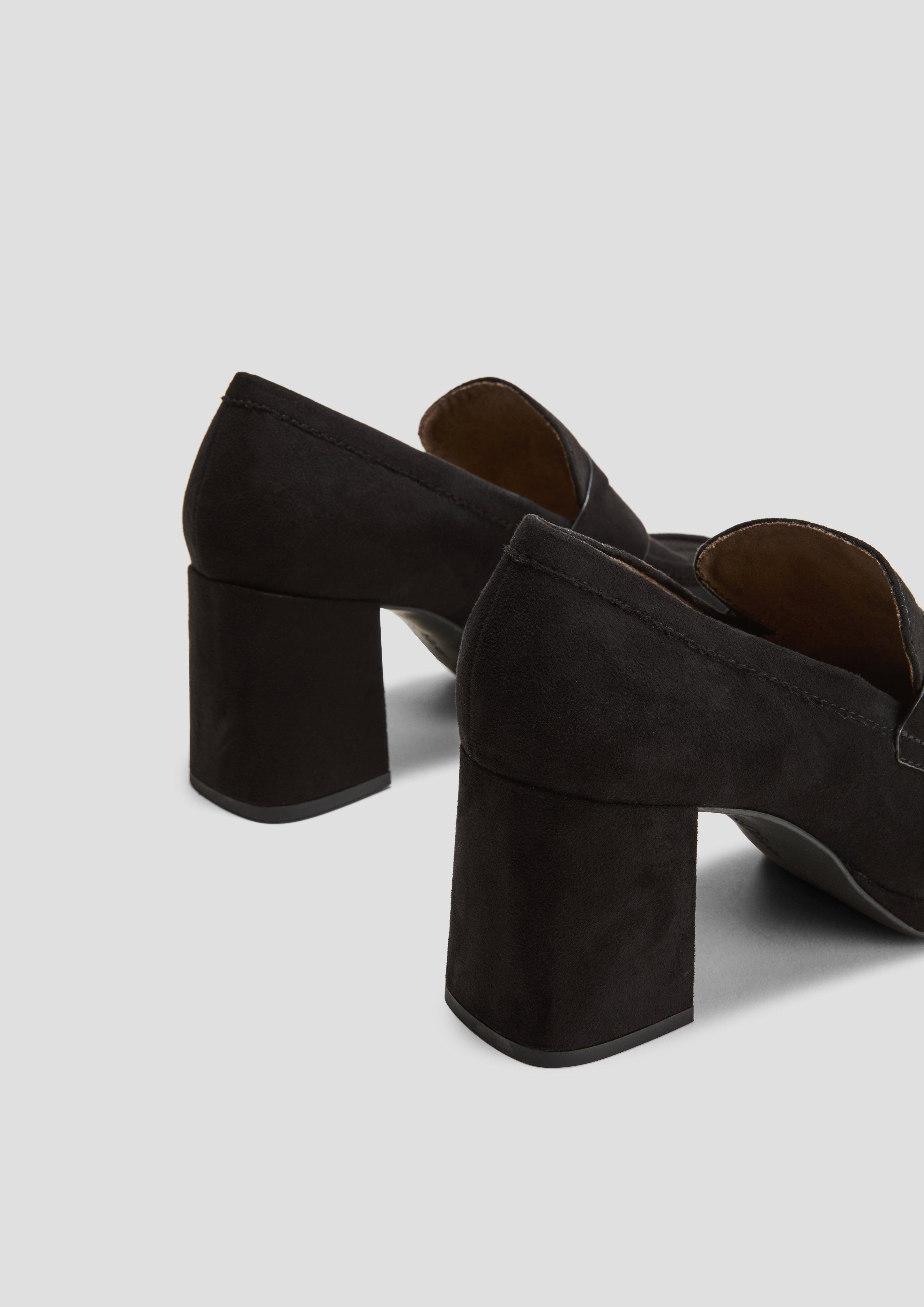 Slipper in 001, 304 & 701