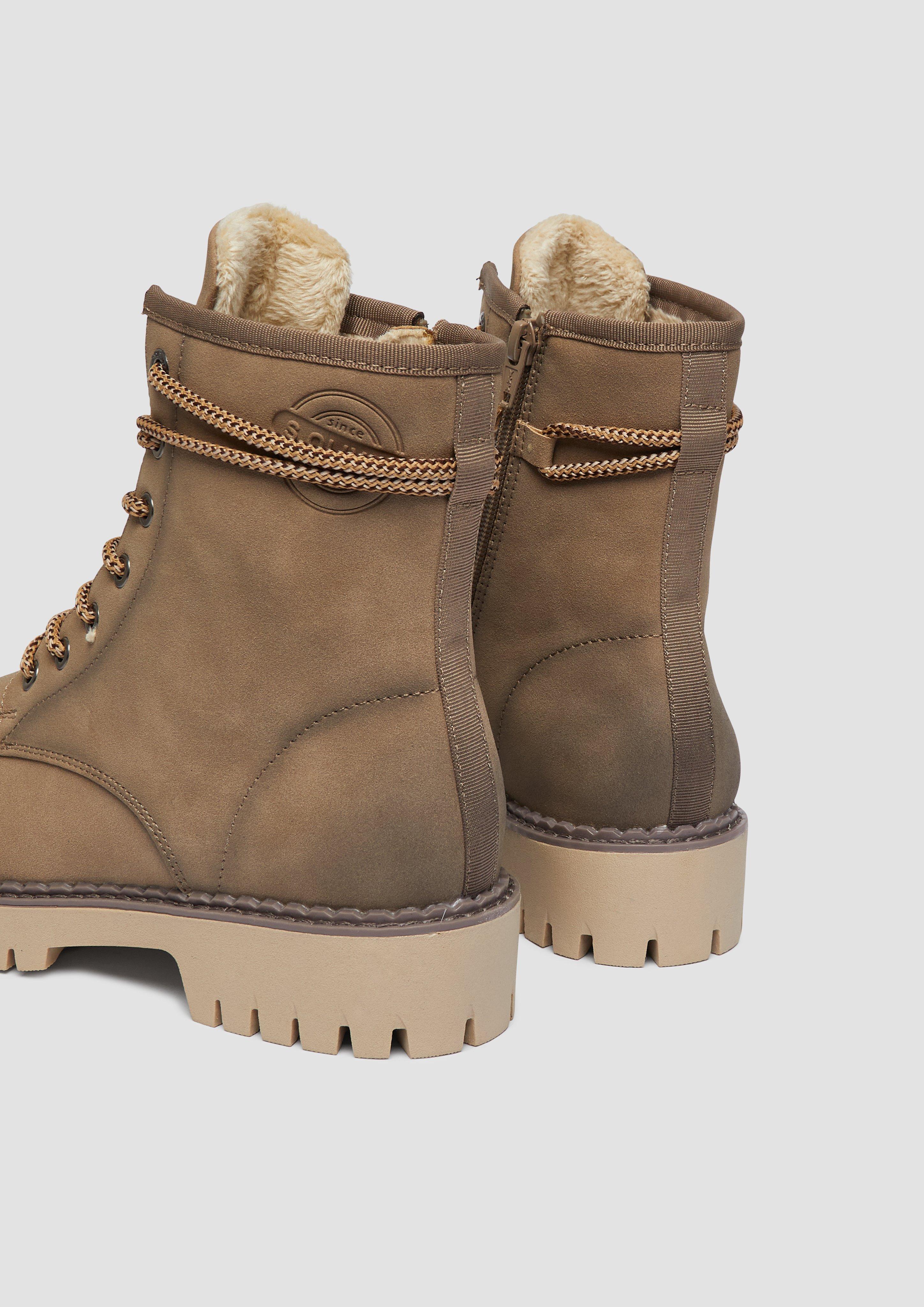 Bottes in 324, 341, 440 & 0B1