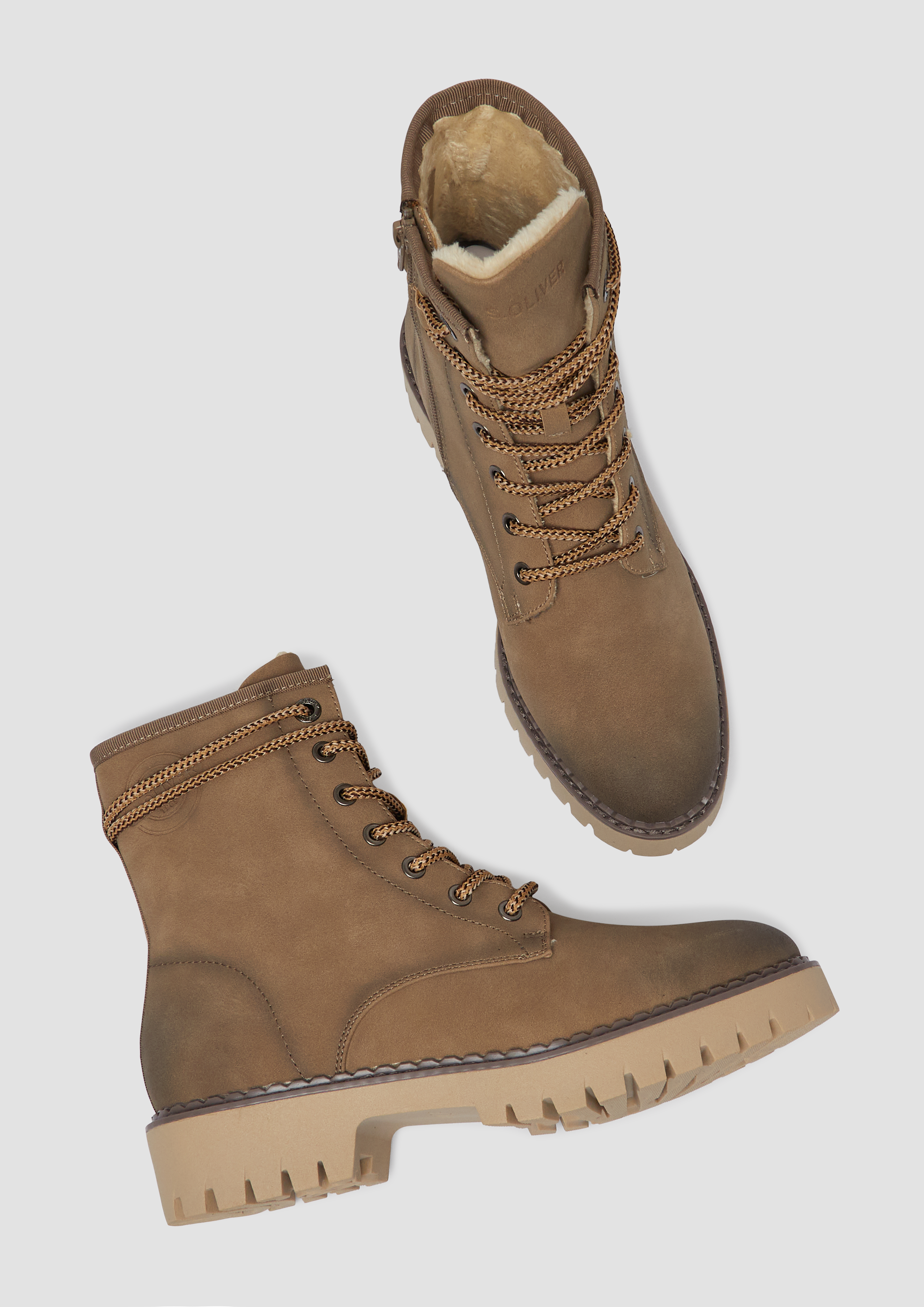 Bottes in 324, 341, 440 & 0B1