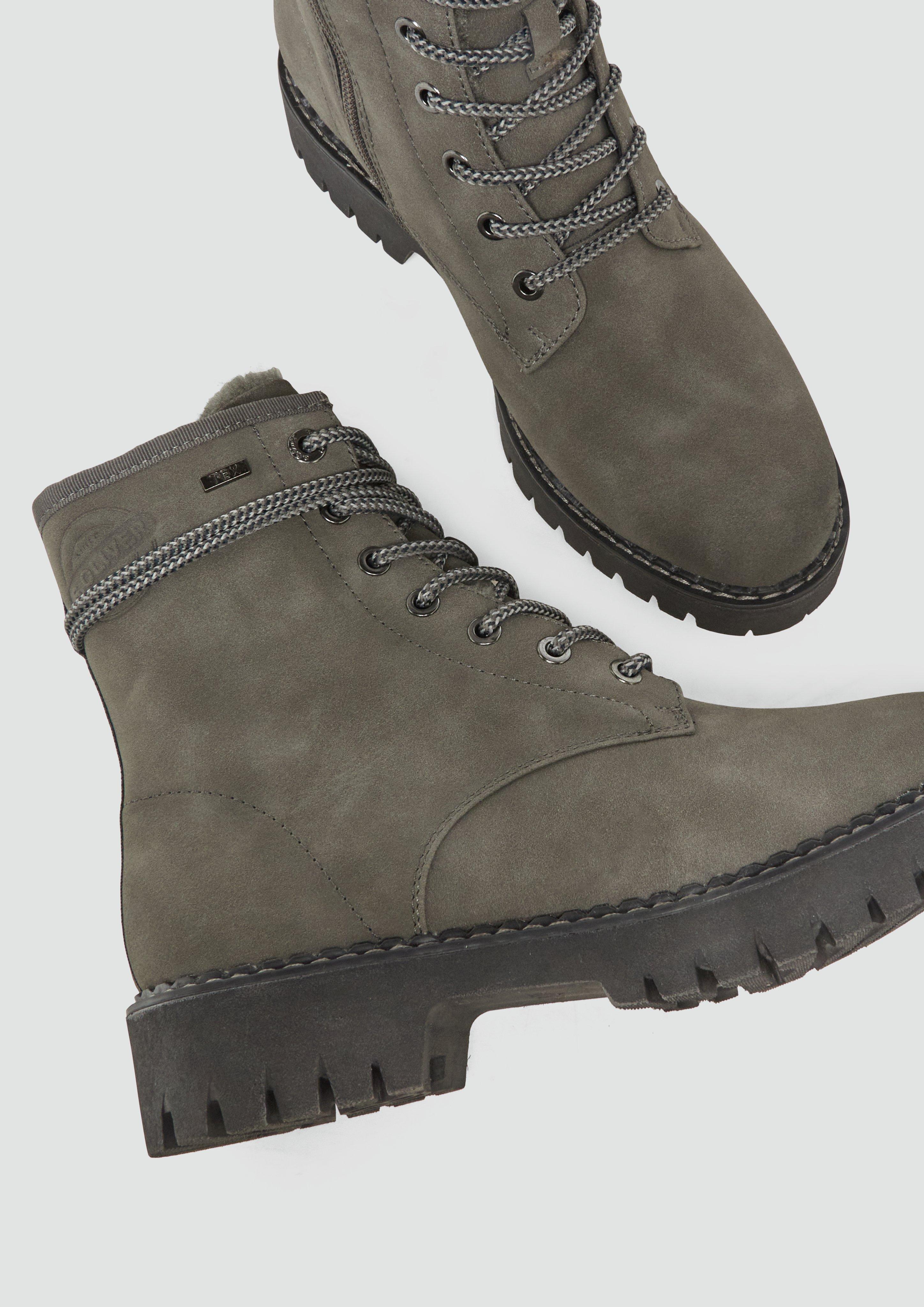 Škornji in 216, 305, 0A1 & 324