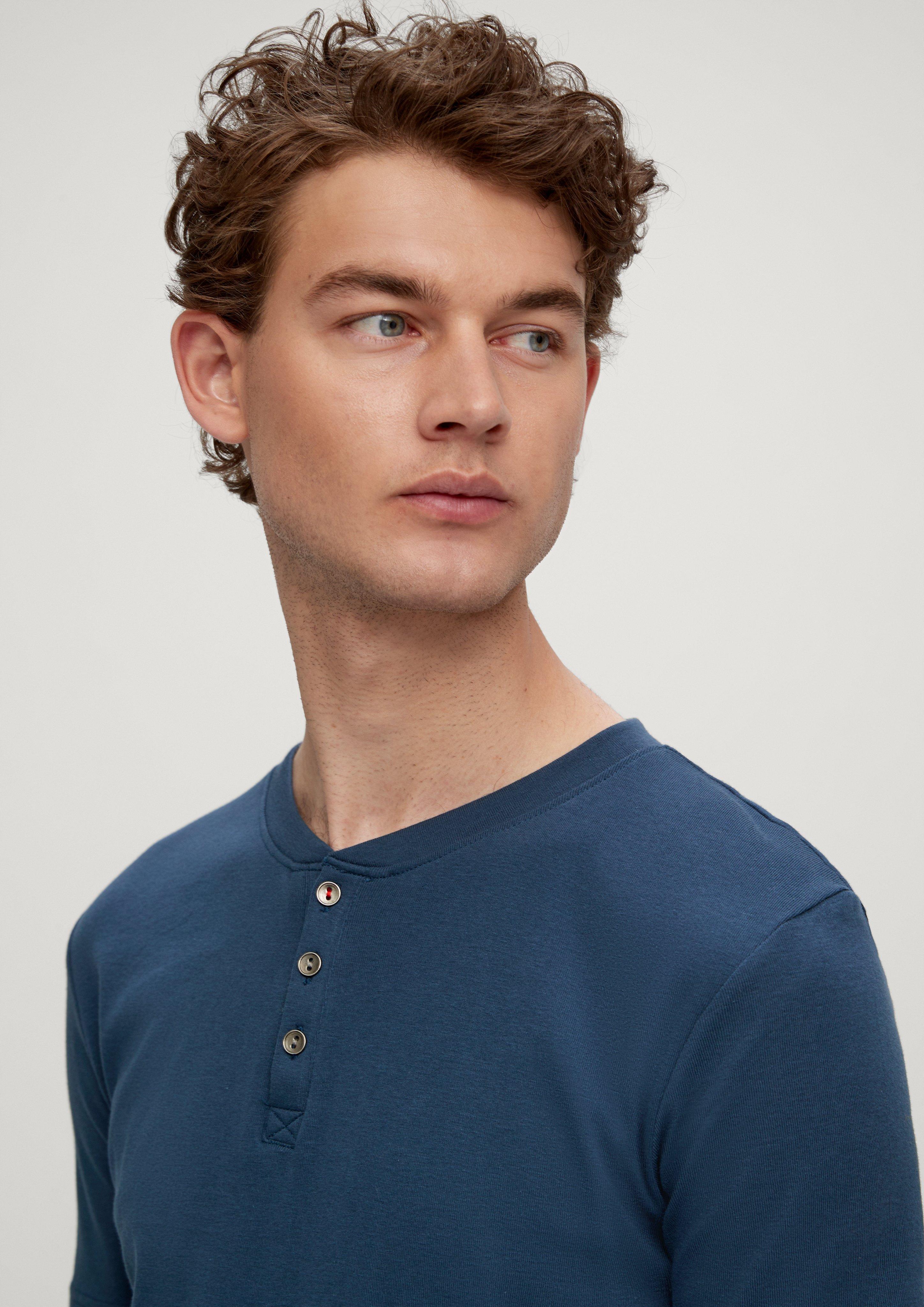 T-Shirt in 5700, 0100, 7800, 9999 & 977