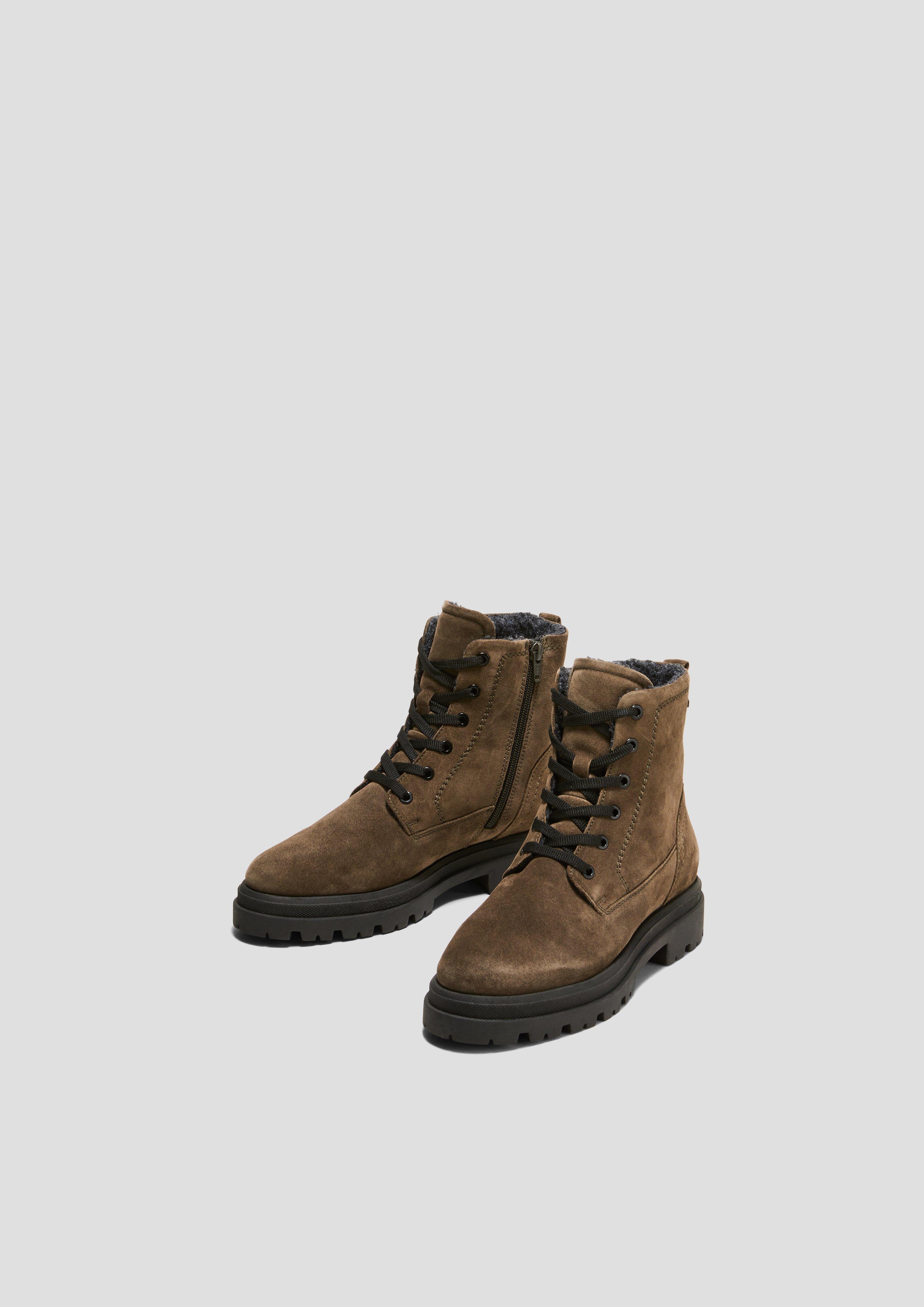 Škornji in 701 & 001