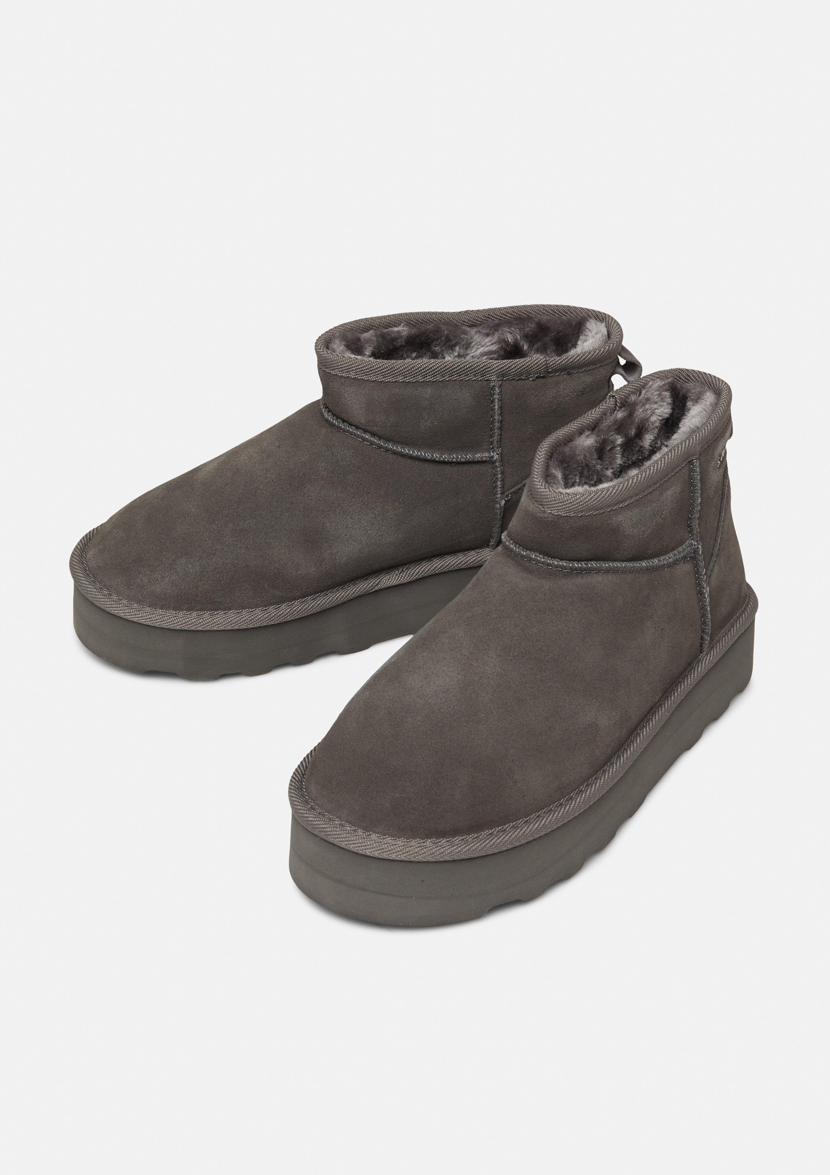 Škornji in 216, 001, 305, 5A2, 710, 400, 907 & 341