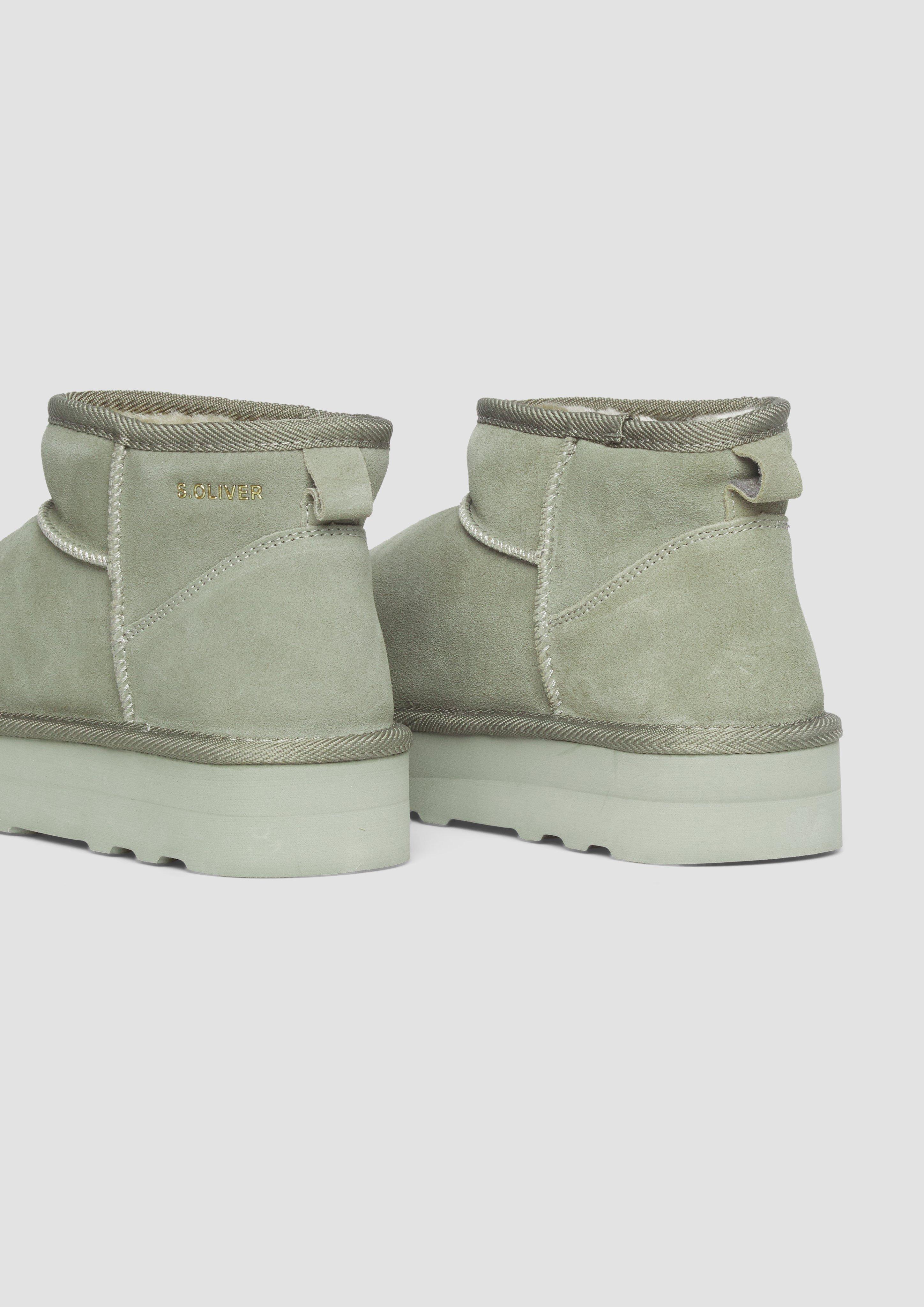 Škornji in 710, 001, 216, 305, 5A2, 400, 907 & 341