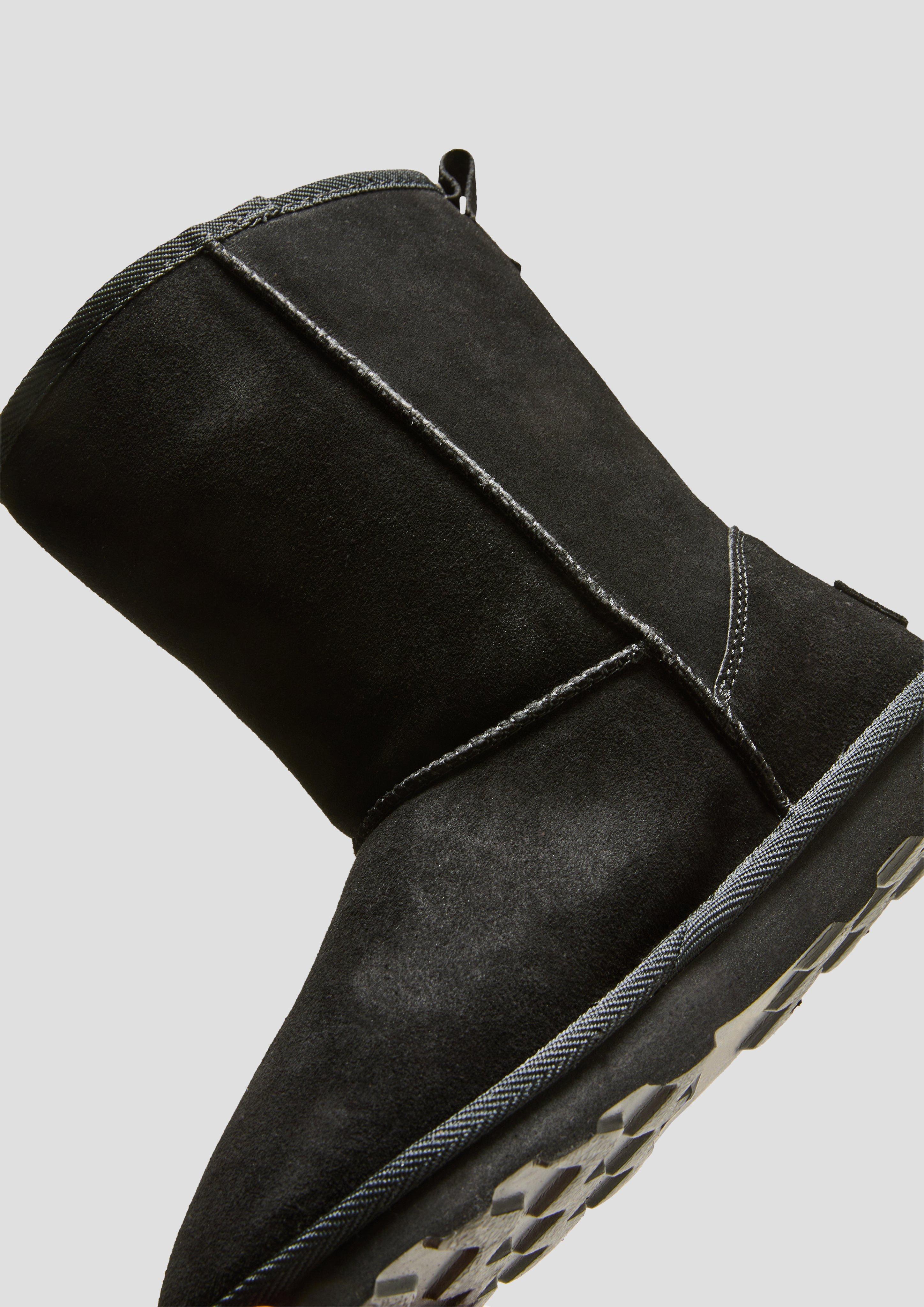 s.Oliver Gefütterte Stiefel im Materialmix