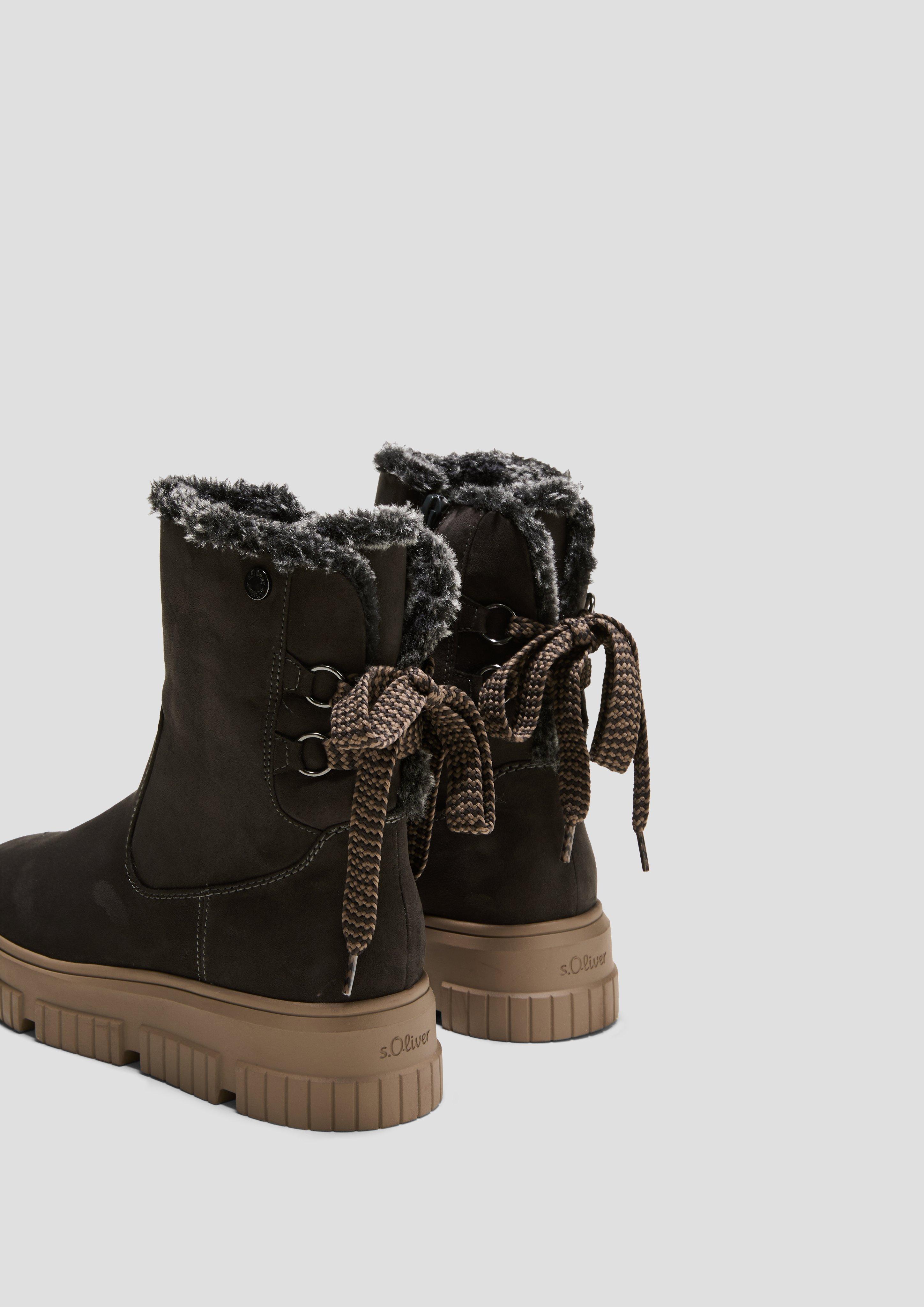 Laarzen in 216, 311 & 001