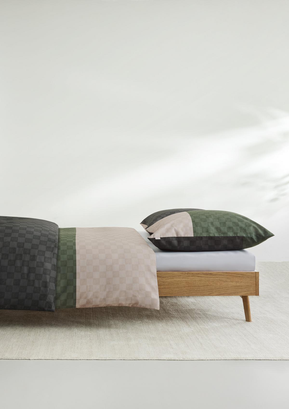 s.Oliver Linge de lit à motif color block et carreaux