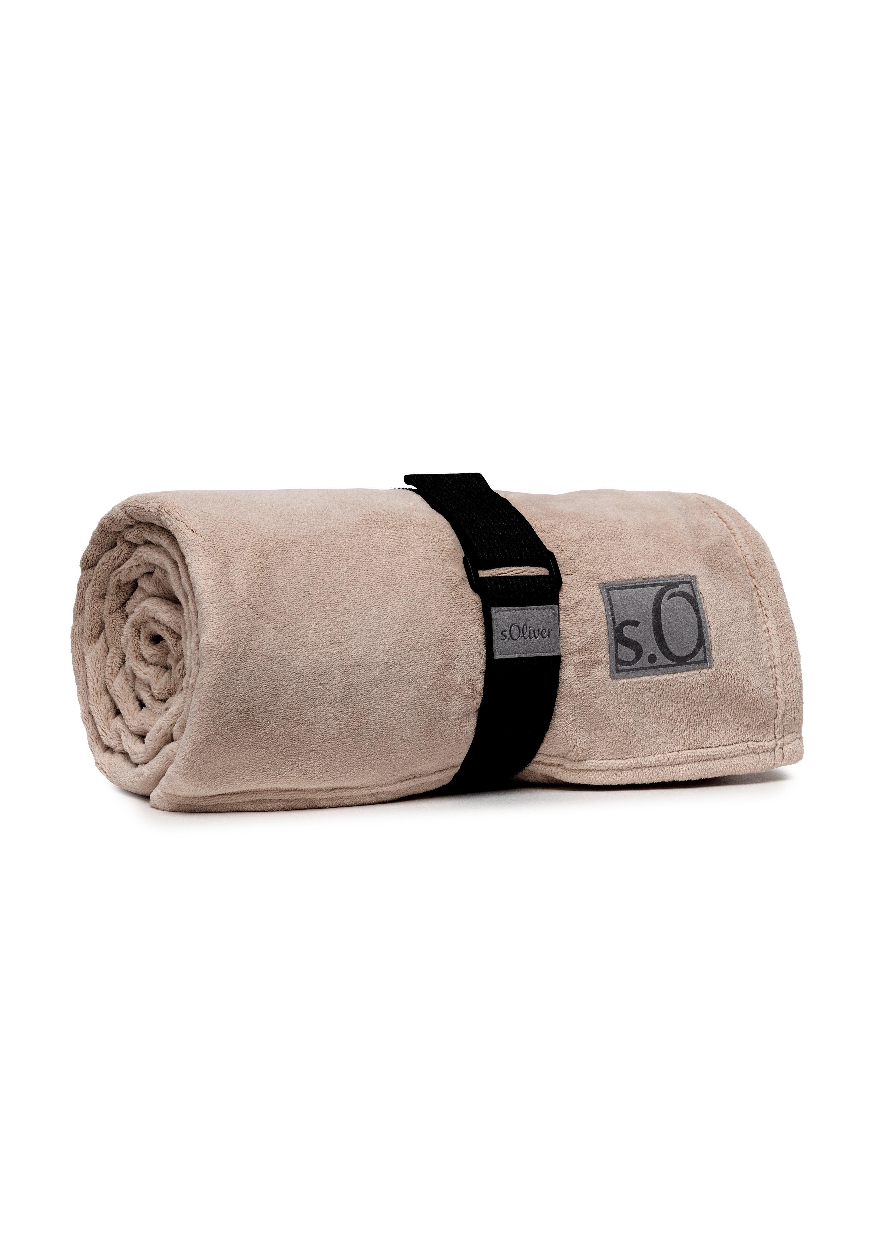 Decke in 320, 250, 590, 380, 390, 430, 760, 660, 230, 680, 544, 500, 400, 300, 750, 710, 815 & 900