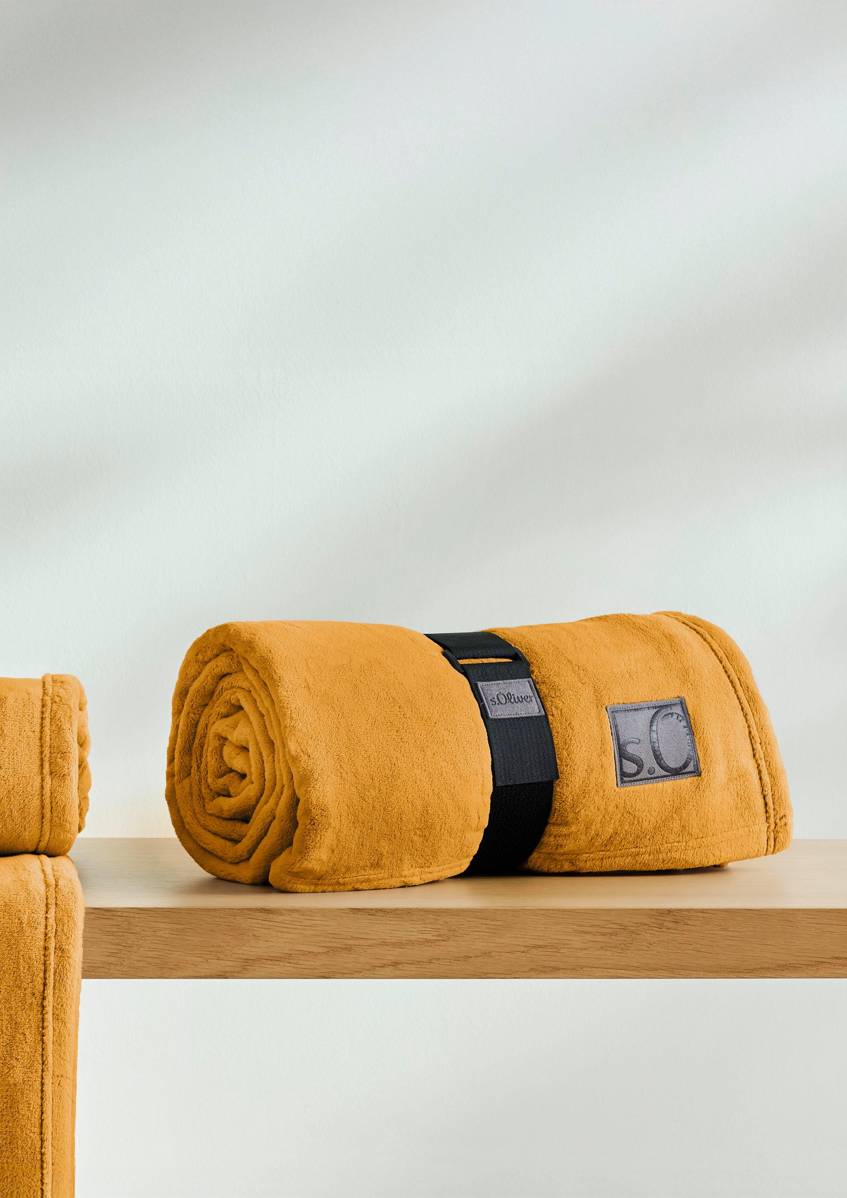 Odeja in 900, 250, 590, 380, 390, 320, 430, 760, 660, 230, 680, 544, 500, 400, 300, 750, 710 & 815