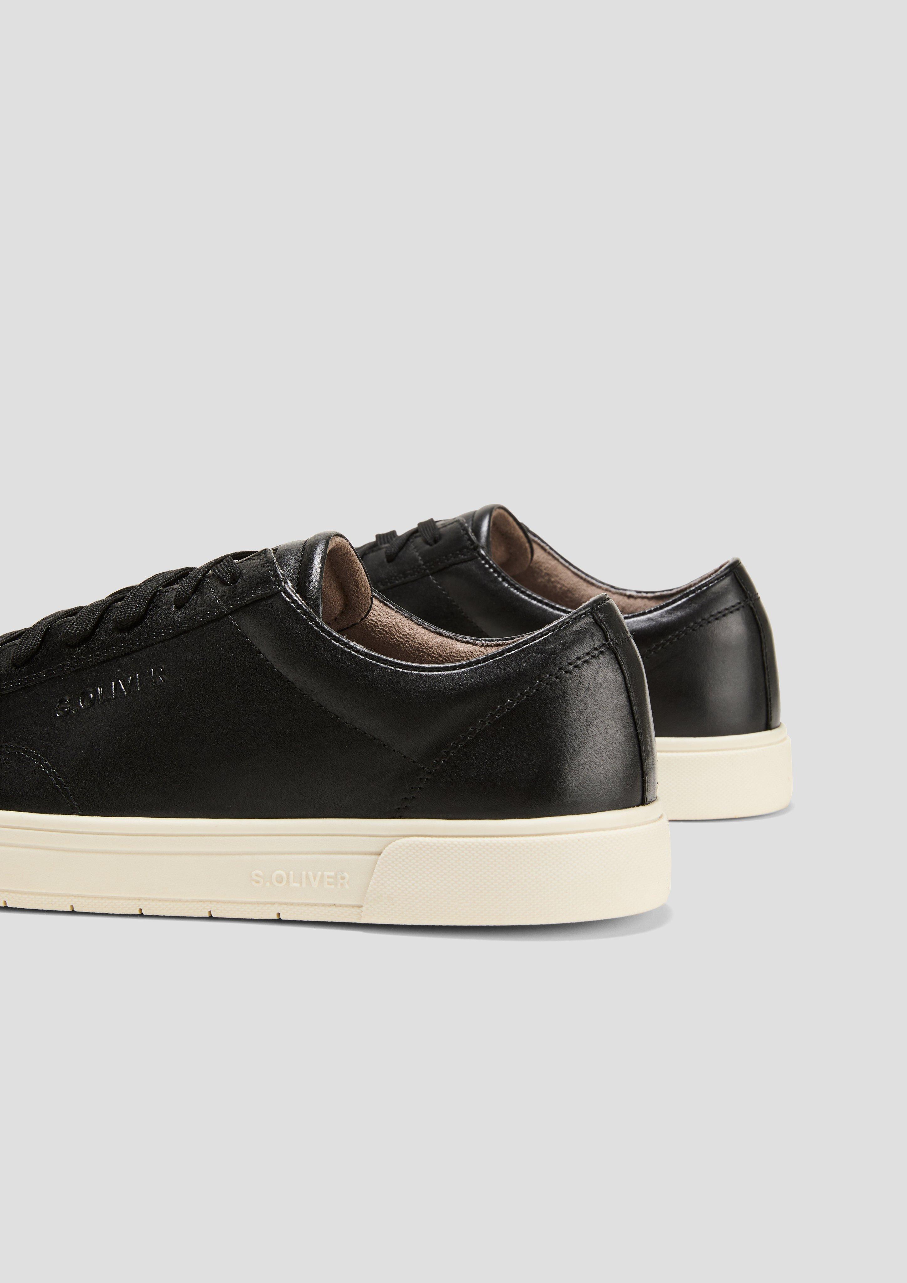 Veterschoenen in 001 & 100