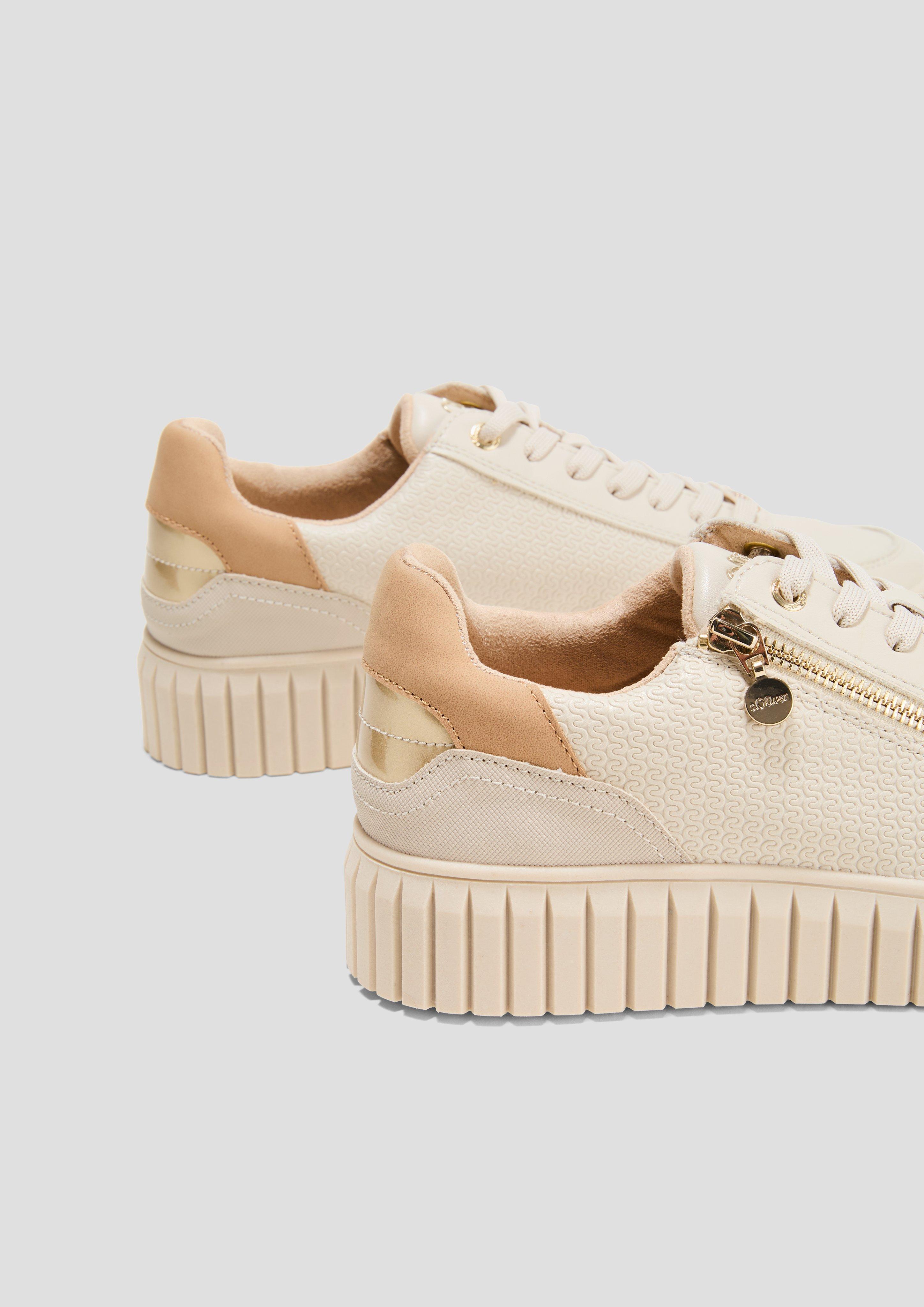 Šnurovacie topánky in 468, 0A1, 110 & 46A