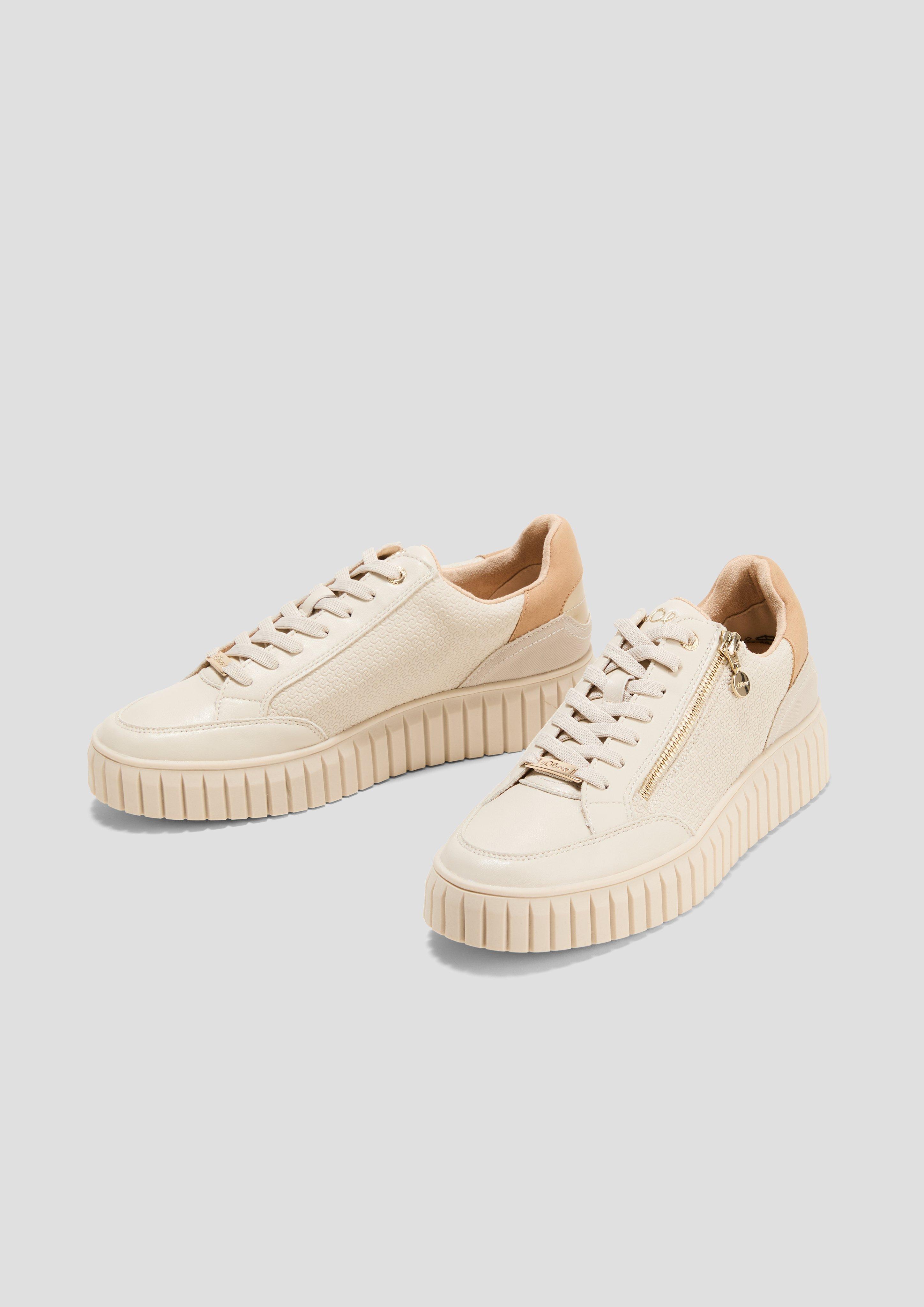 Šnurovacie topánky in 468, 0A1, 110 & 46A