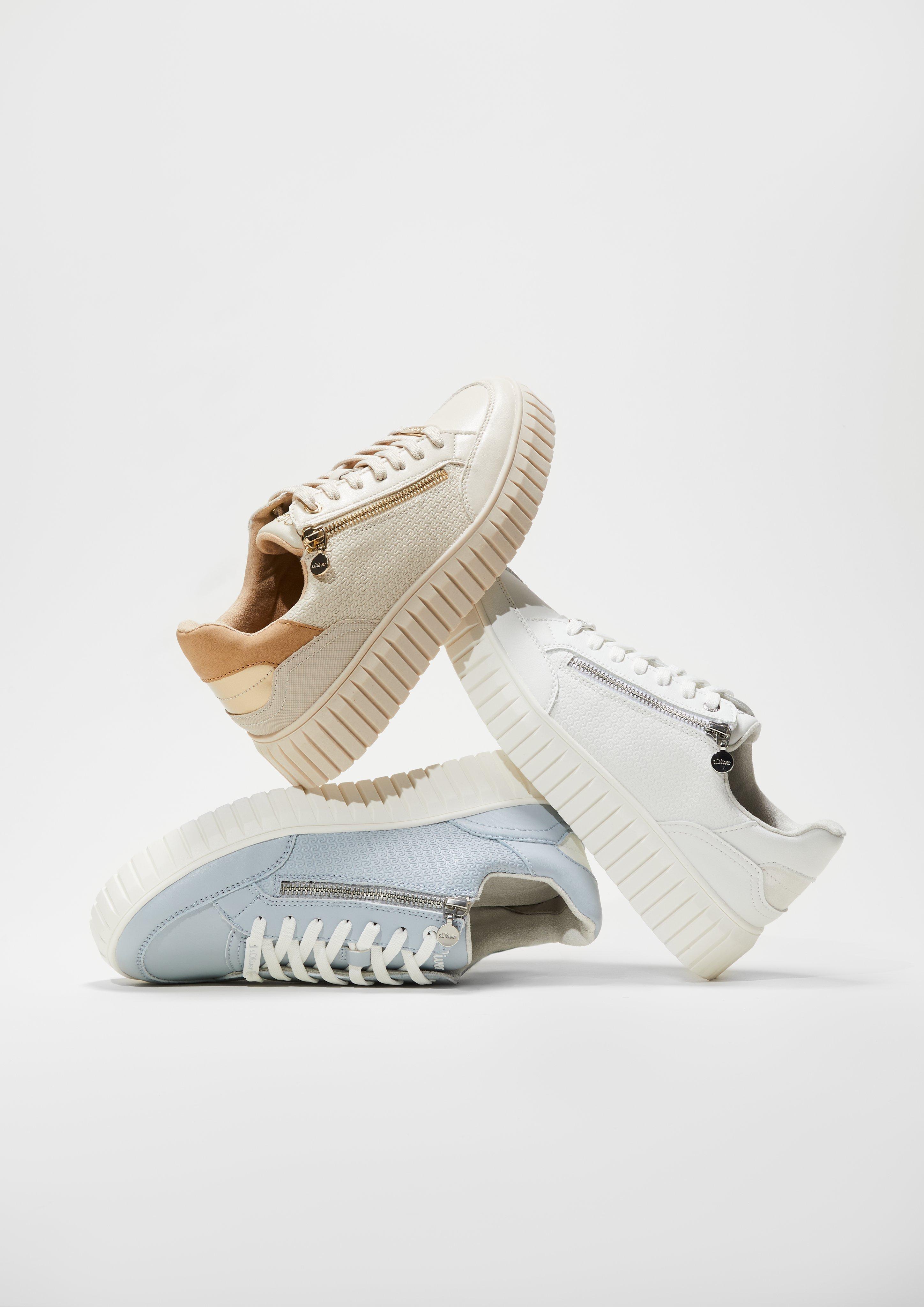 Šnurovacie topánky in 468, 0A1, 110 & 46A