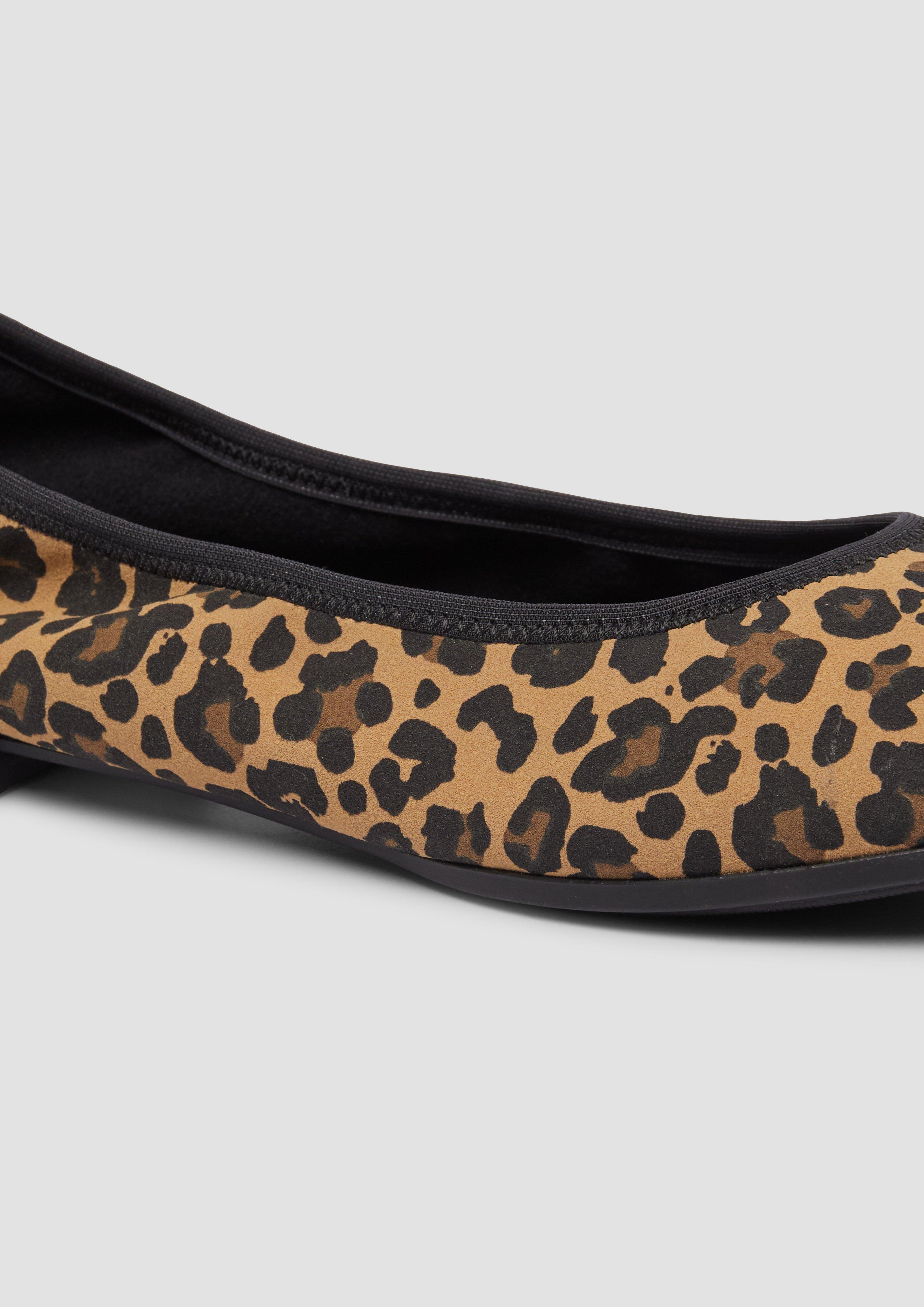 Ballerinas in 907 & 403