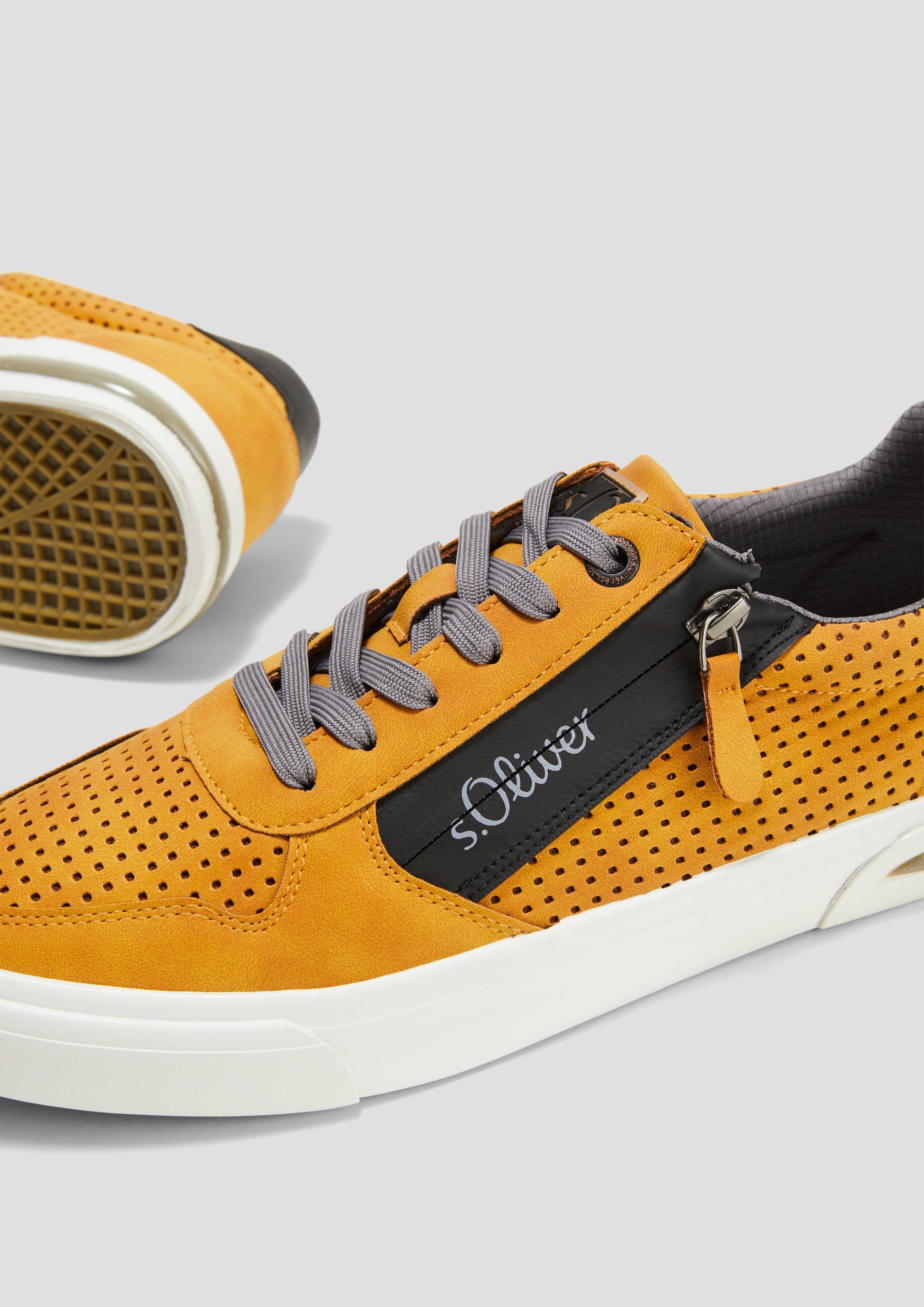 s.Oliver Schnürer im sportiven Stil