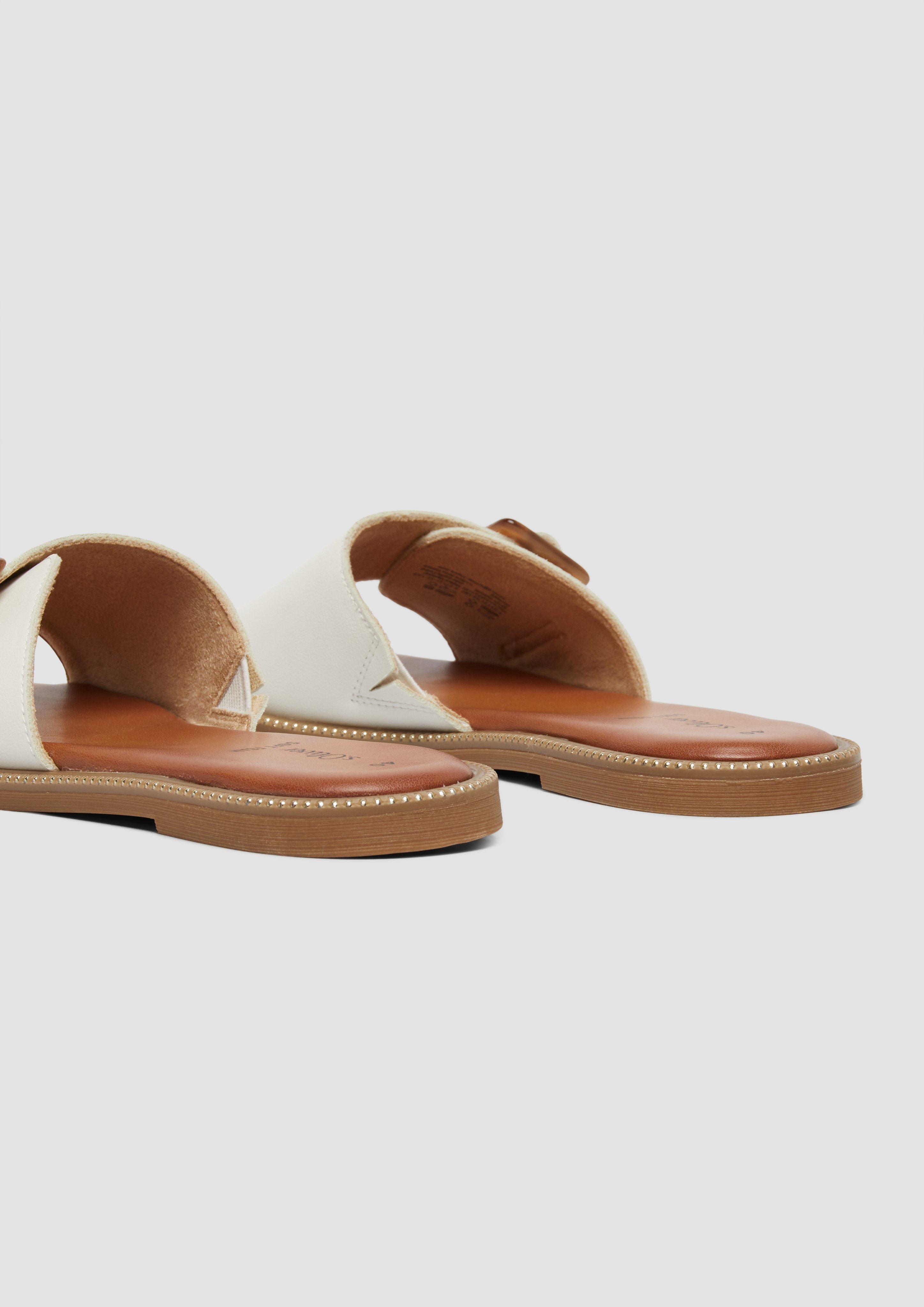 Pantoletten in 1A0, 001, 100, 907, 0A1 & 497