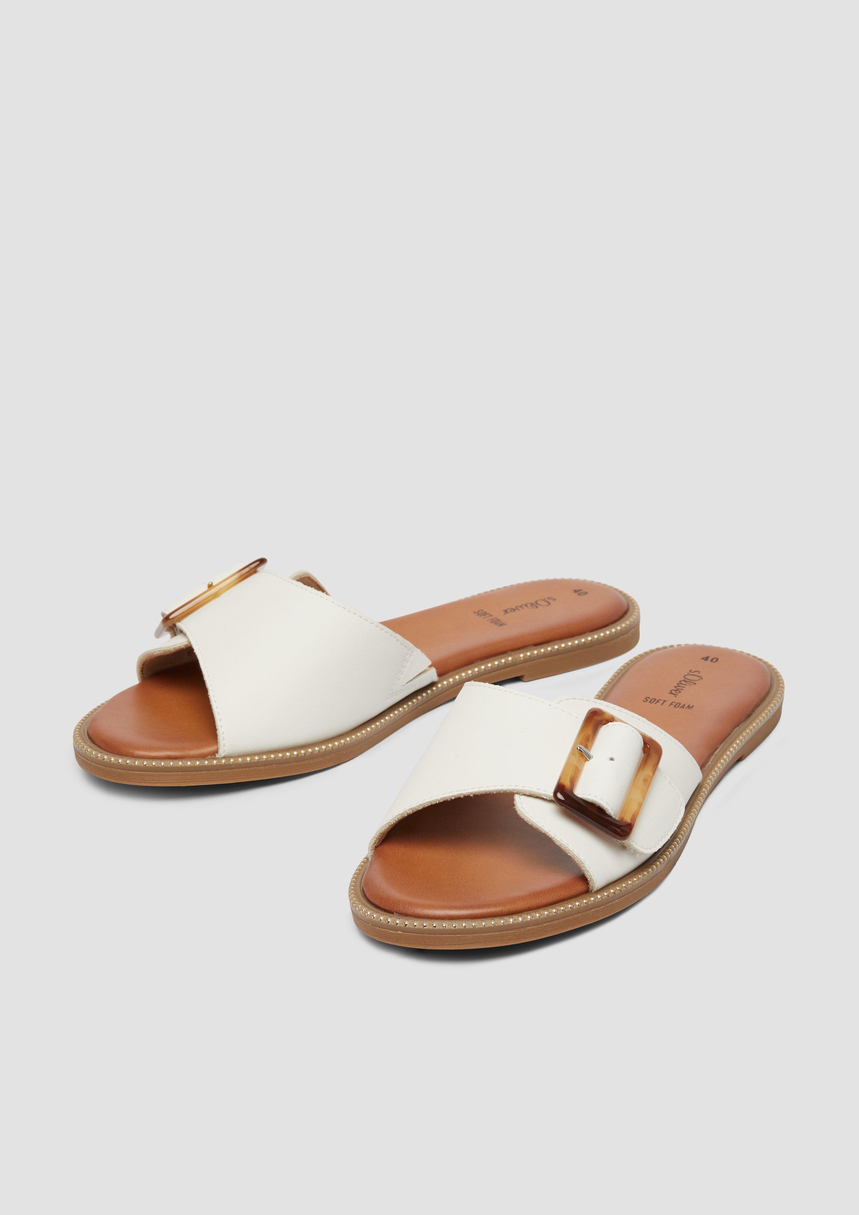 Pantoletten in 1A0, 001, 100, 907, 0A1 & 497