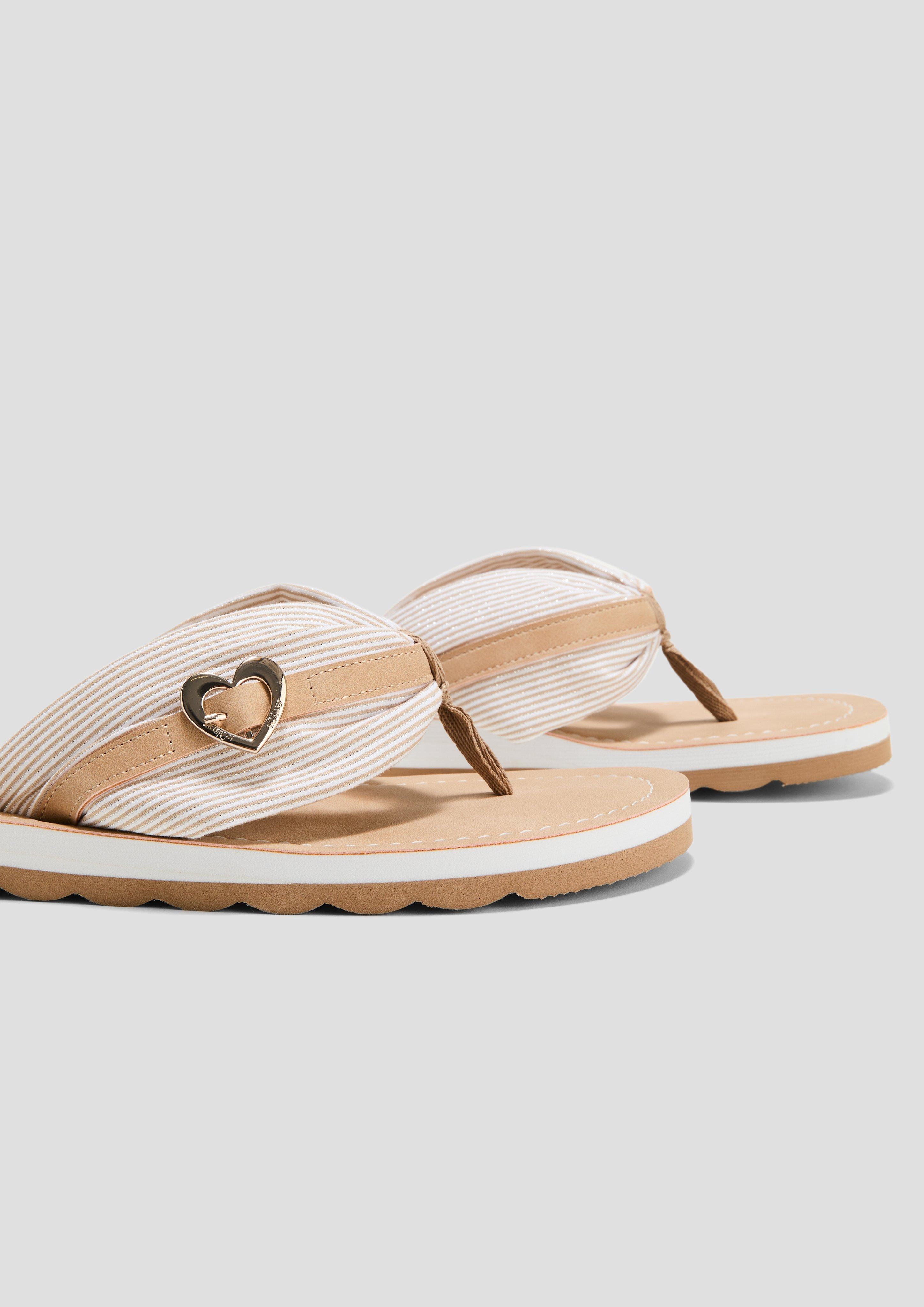 Šľapky in 409, 802, 839 & 907