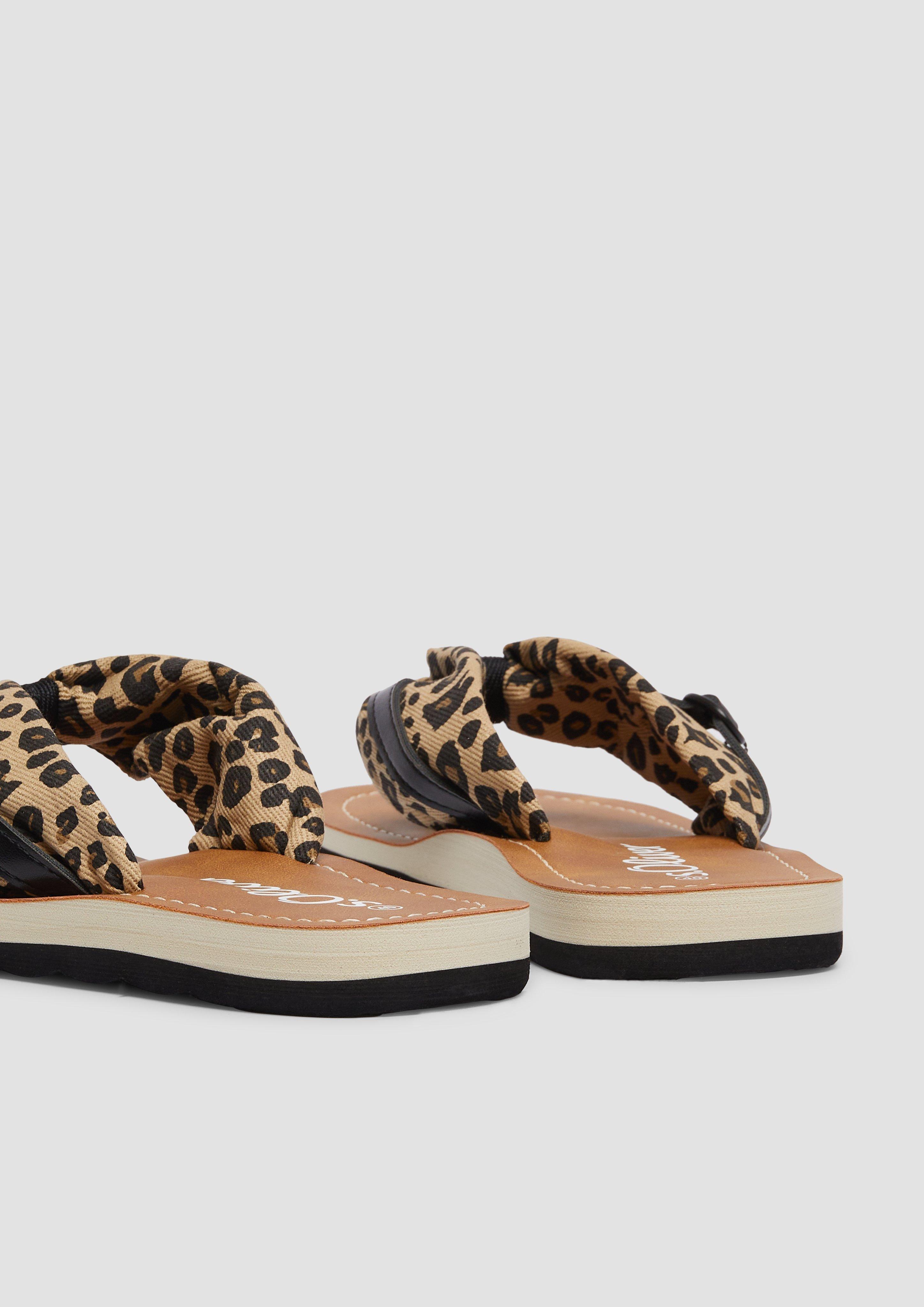 Šľapky in 907, 802, 839 & 409